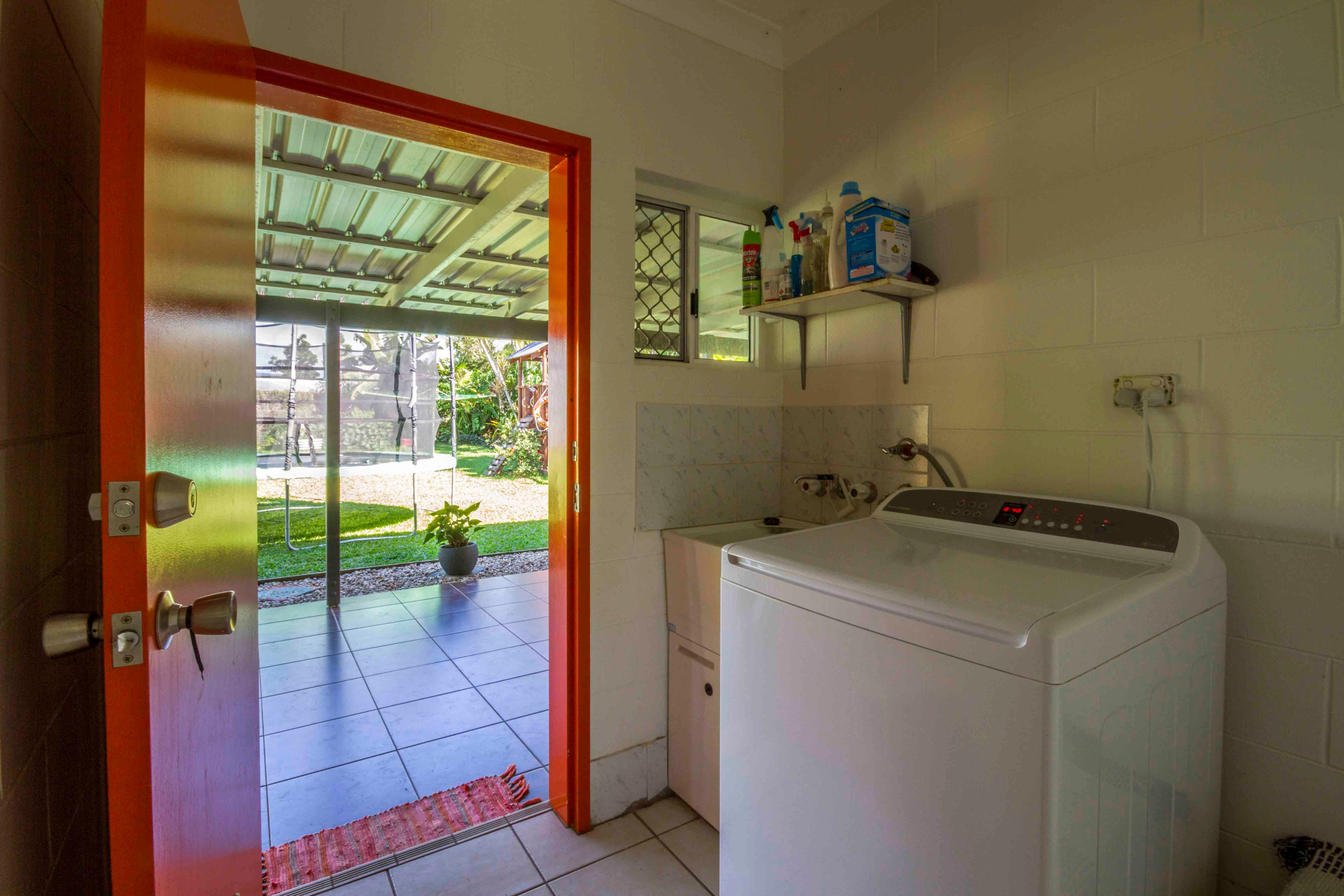 14 Middlemiss Street, Mossman QLD 4873, Mossman - Thumbnail 7