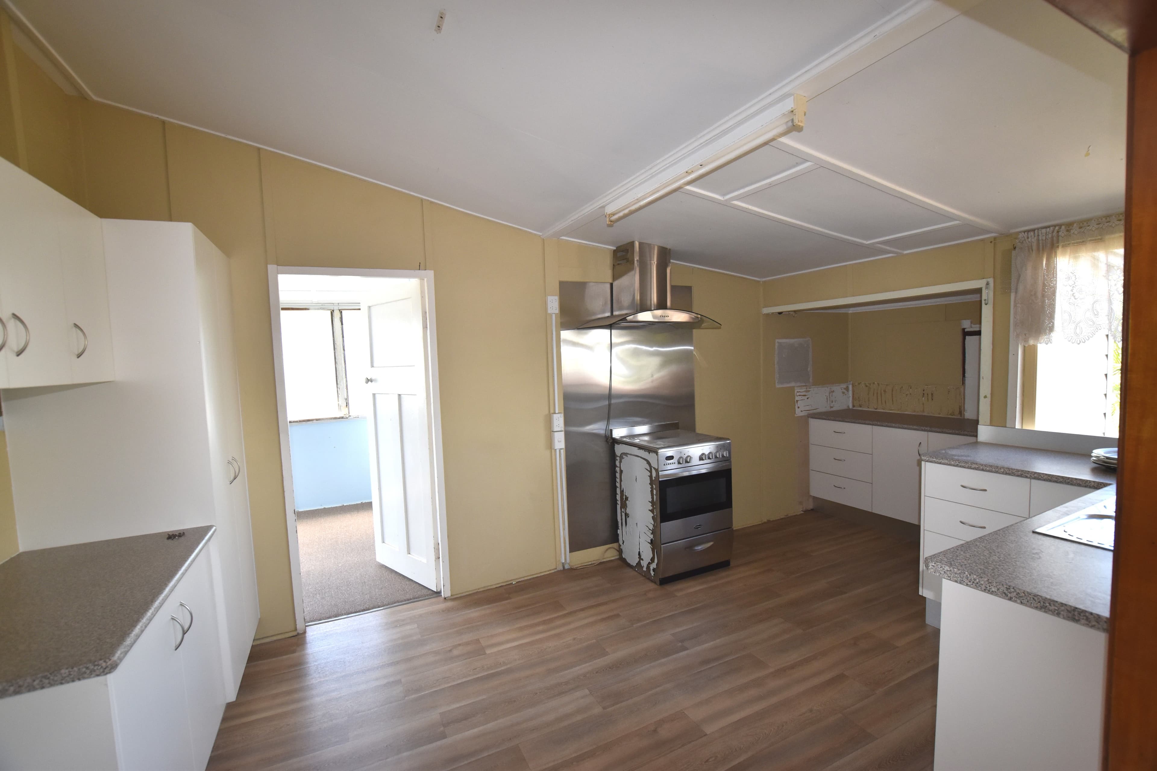 69 Tank Street, West Gladstone QLD 4680, West Gladstone - Thumbnail 3
