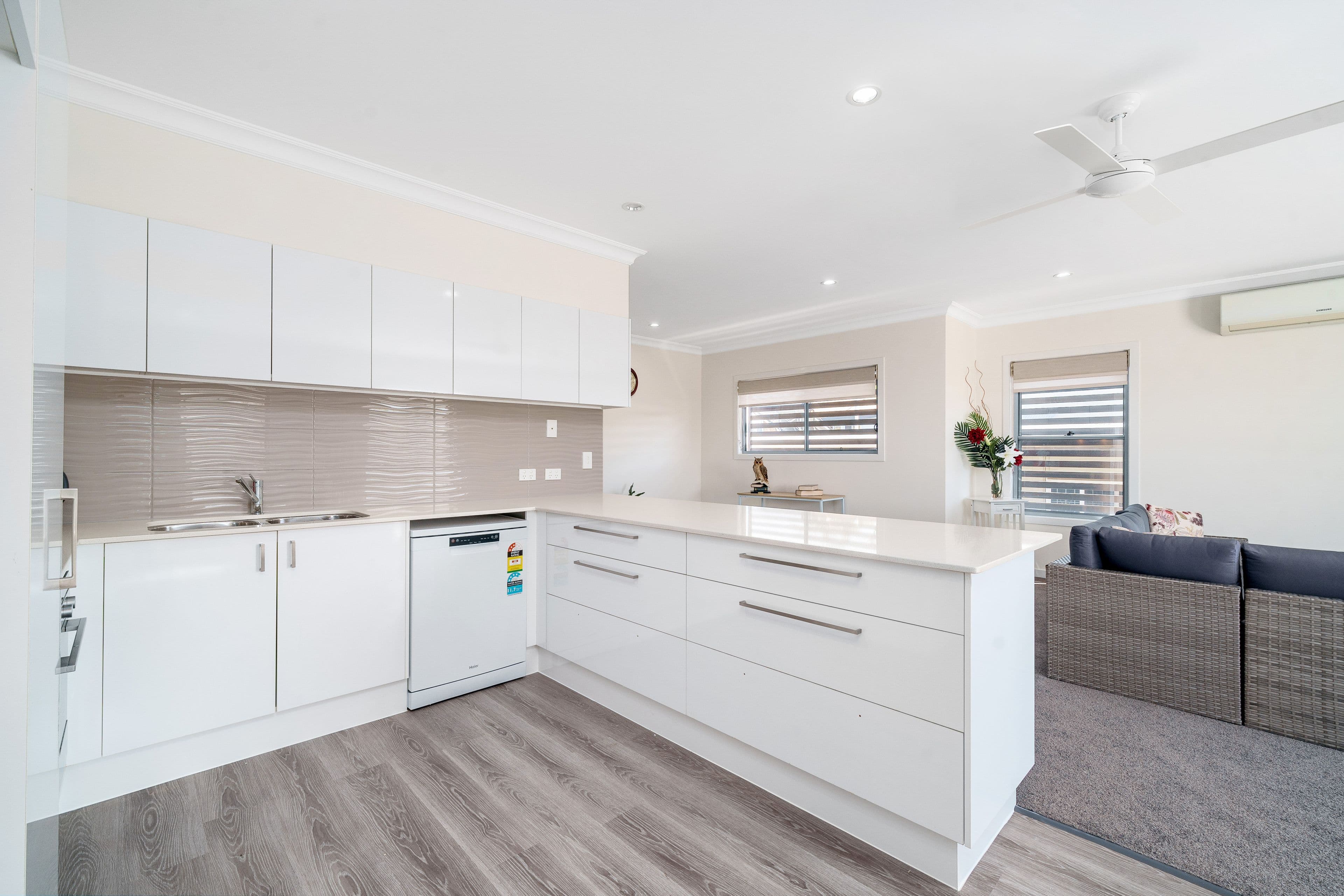 133 Prince Edward Parade, Scarborough QLD 4020, Scarborough - Thumbnail 7