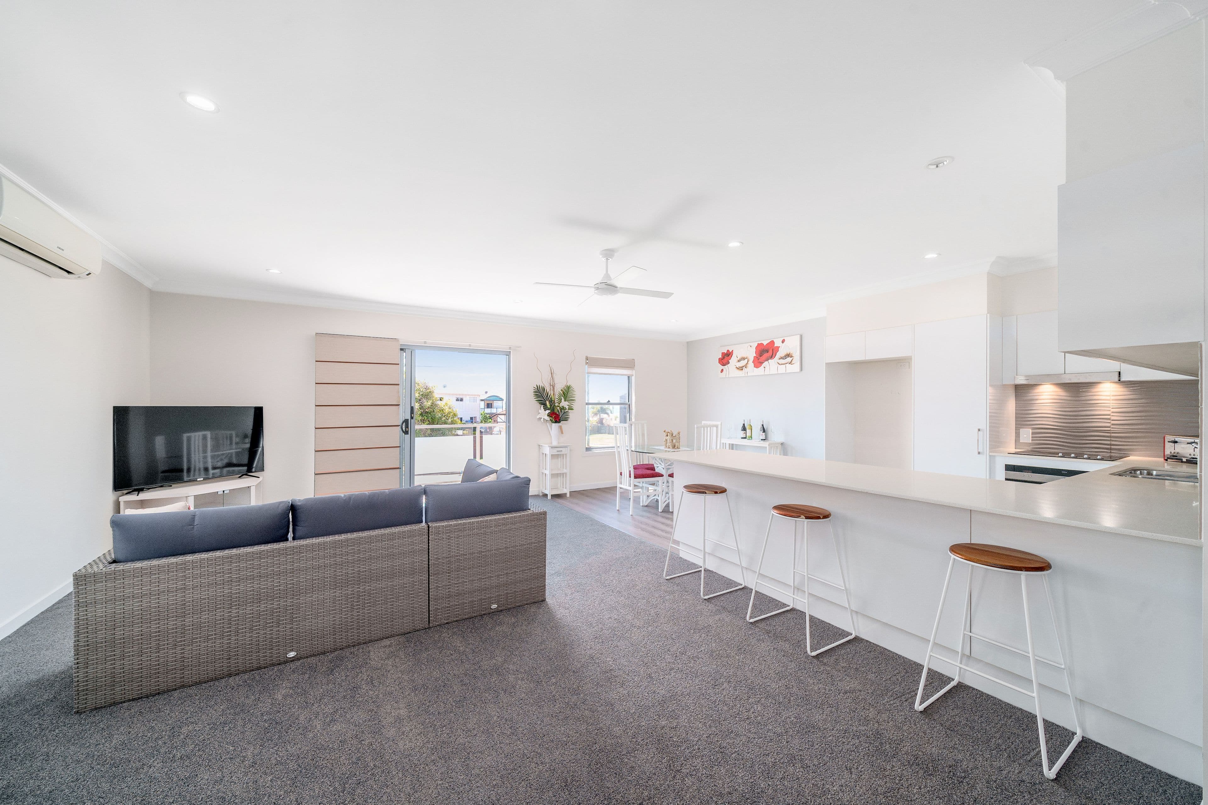 133 Prince Edward Parade, Scarborough QLD 4020, Scarborough - Thumbnail 8