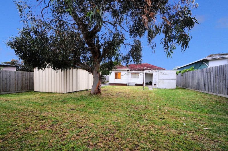 8 Lewellin Grove, CARRUM VIC 3197, Carrum - Thumbnail 2