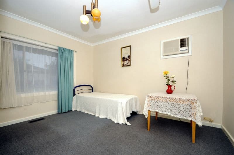 8 Lewellin Grove, CARRUM VIC 3197, Carrum - Thumbnail 5