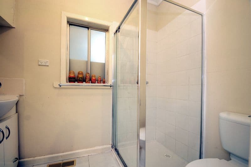8 Lewellin Grove, CARRUM VIC 3197, Carrum - Thumbnail 6