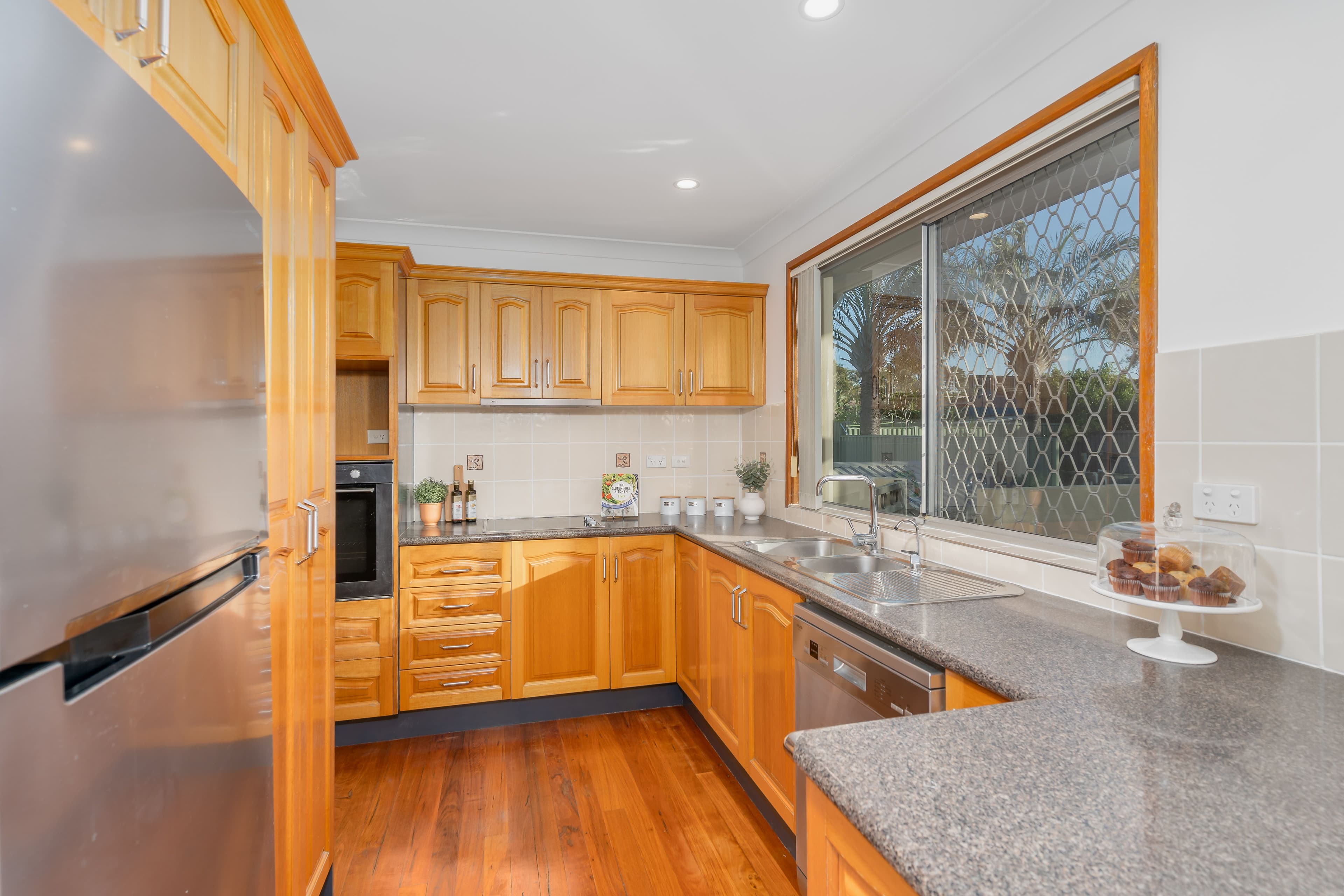 54 Jardine Drive, Springwood QLD 4127, Springwood - Thumbnail 2