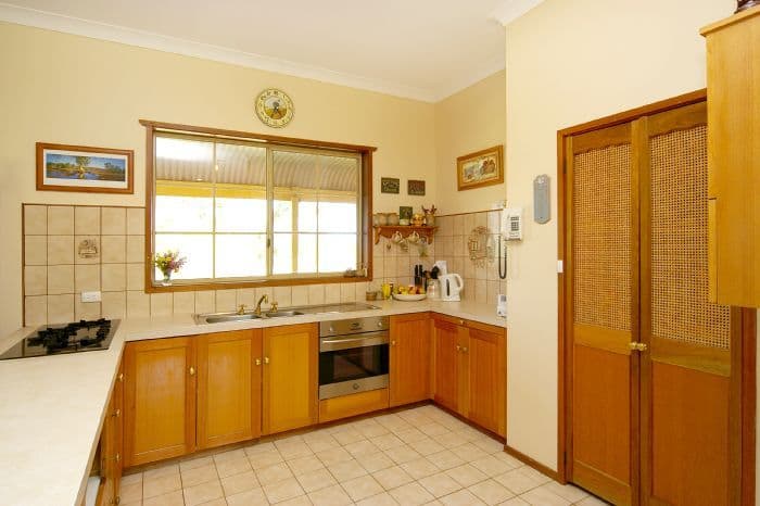 115 Mahers Road, INVERLEIGH VIC 3321, Inverleigh - Thumbnail 3