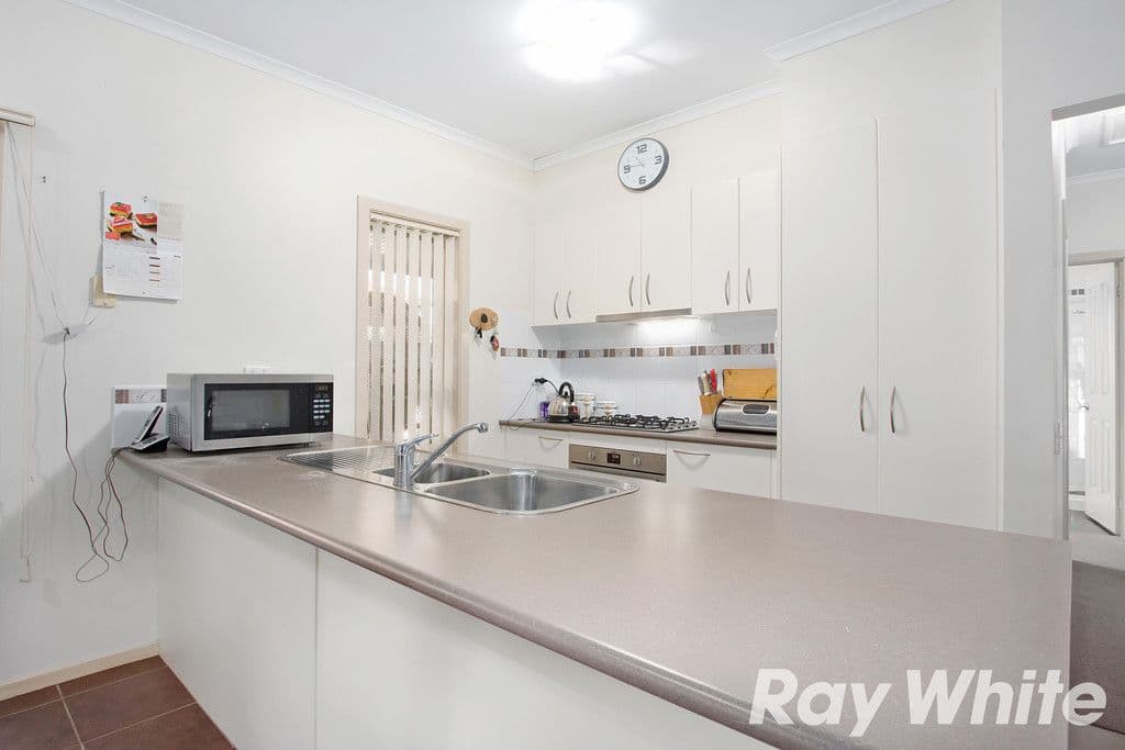 51 The Parkway, PAKENHAM VIC 3810, Pakenham - Thumbnail 2