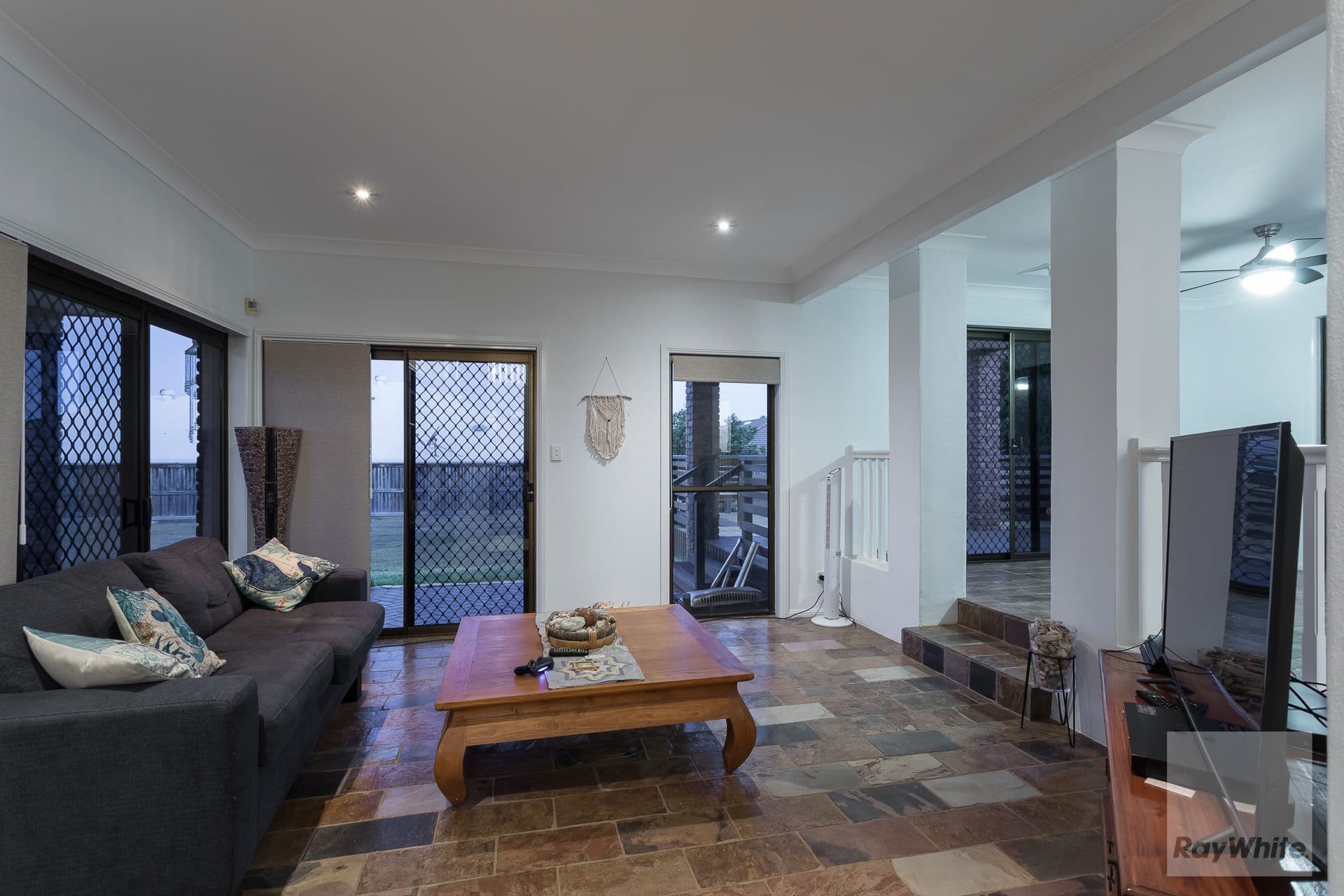 30 Queen Street, Redland Bay QLD 4165, Redland Bay - Thumbnail 7