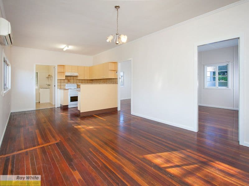 32 Stanley Street, STRATHPINE QLD 4500, Strathpine - Thumbnail 3