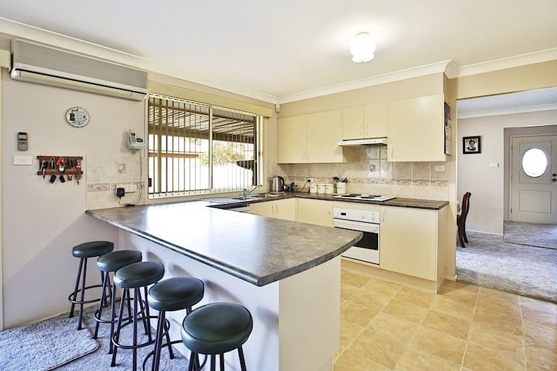 16 Gardenia Crescent, Bomaderry - Thumbnail 2