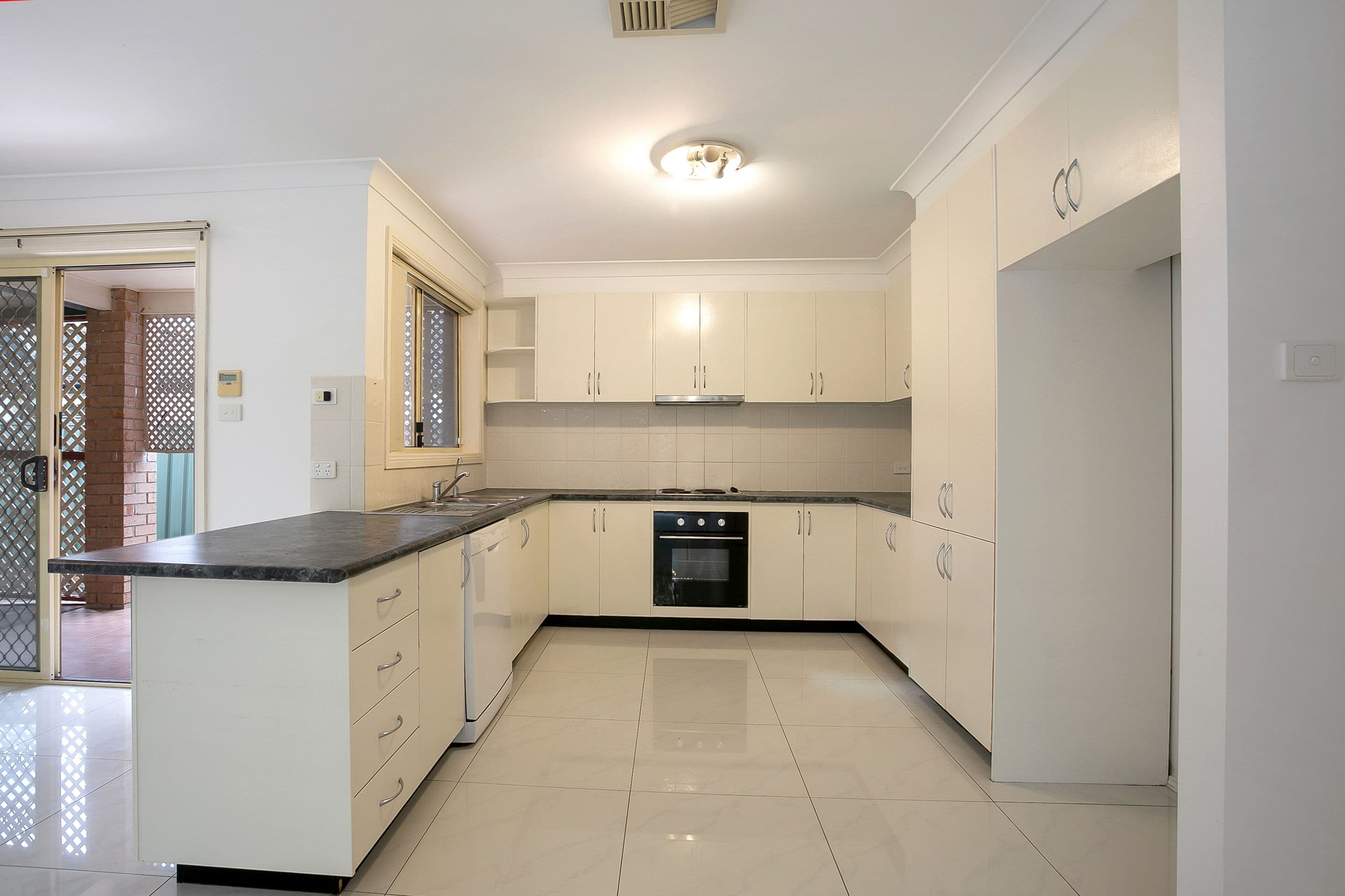 14 Burraga Place, Glenmore Park NSW 2745, Glenmore Park - Thumbnail 2
