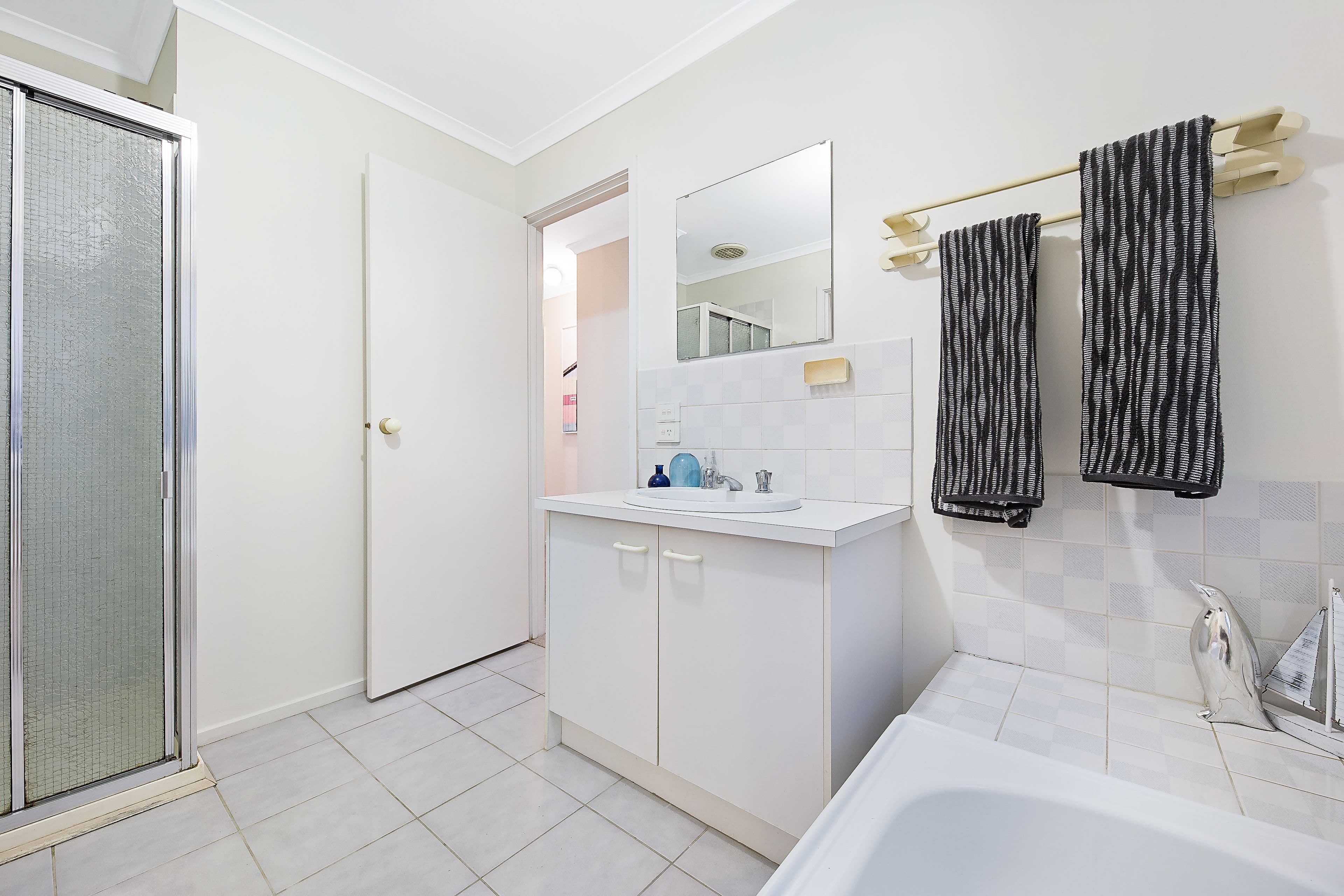36 Panoramic Grove, Glen Waverley VIC 3150, Glen Waverley - Thumbnail 7