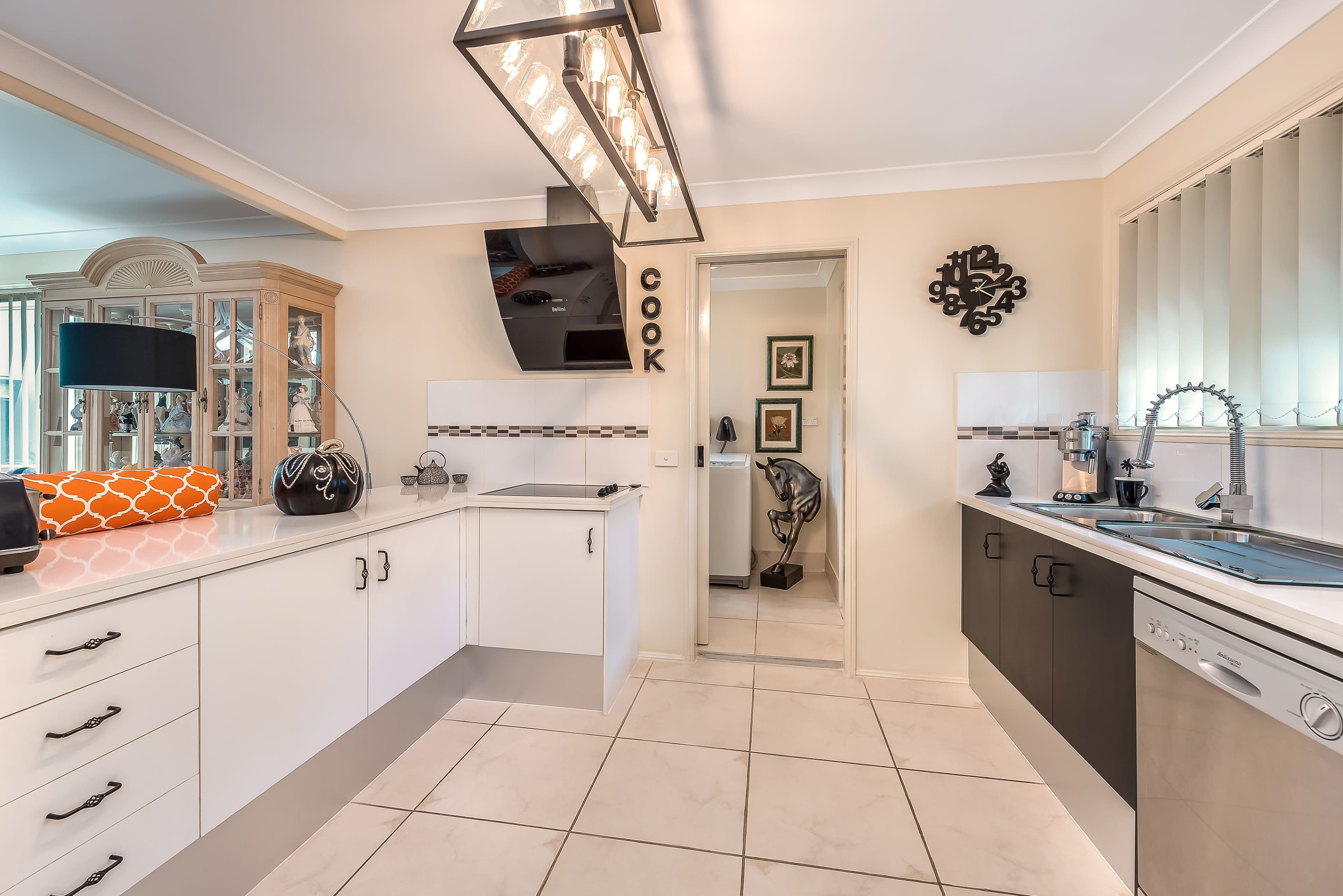 601 Pine Ridge Road, Biggera Waters QLD 4216, Biggera Waters - Thumbnail 6