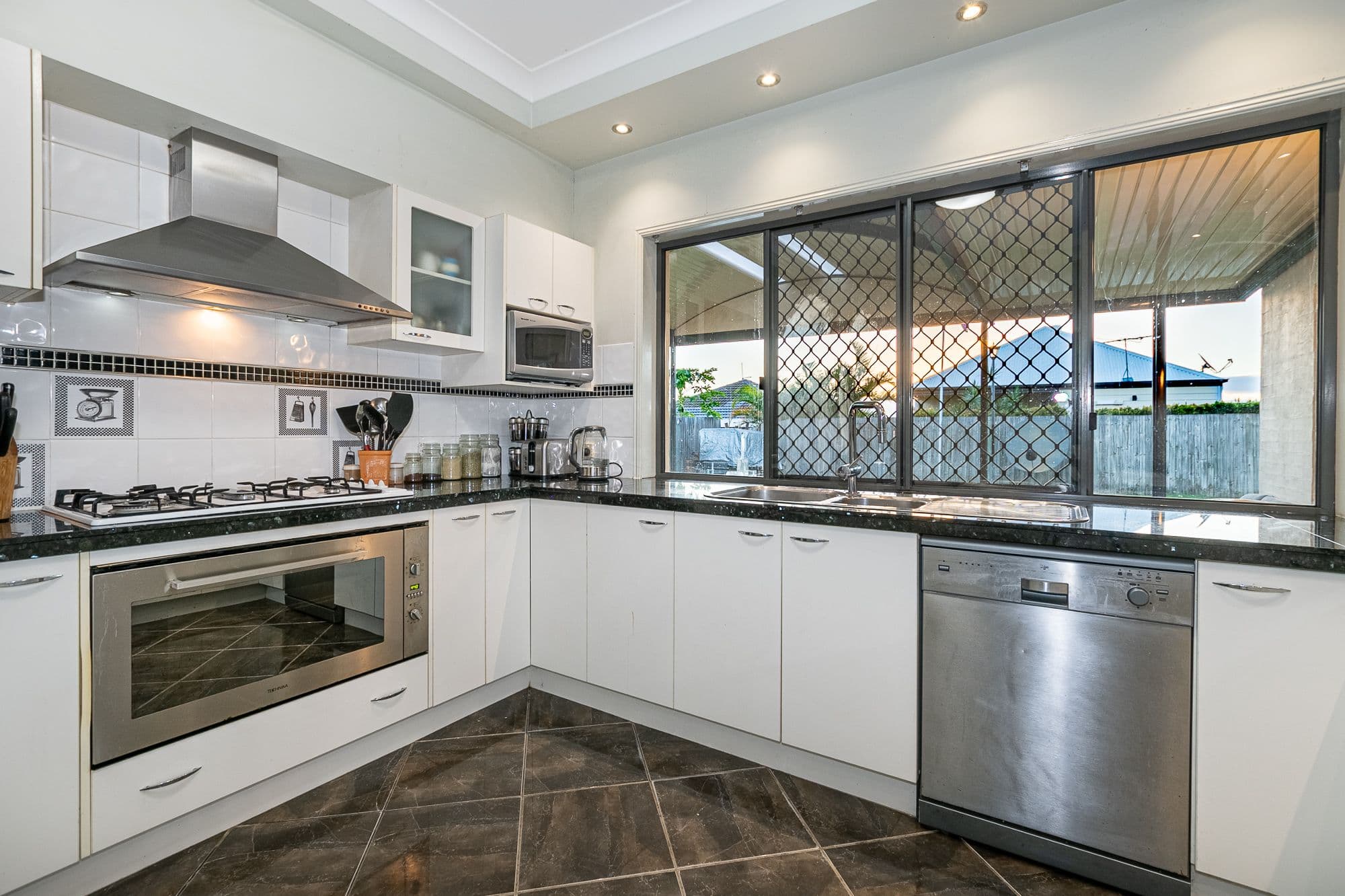 18 Treetops Avenue, Springfield Lakes QLD 4300, Springfield Lakes - Thumbnail 3