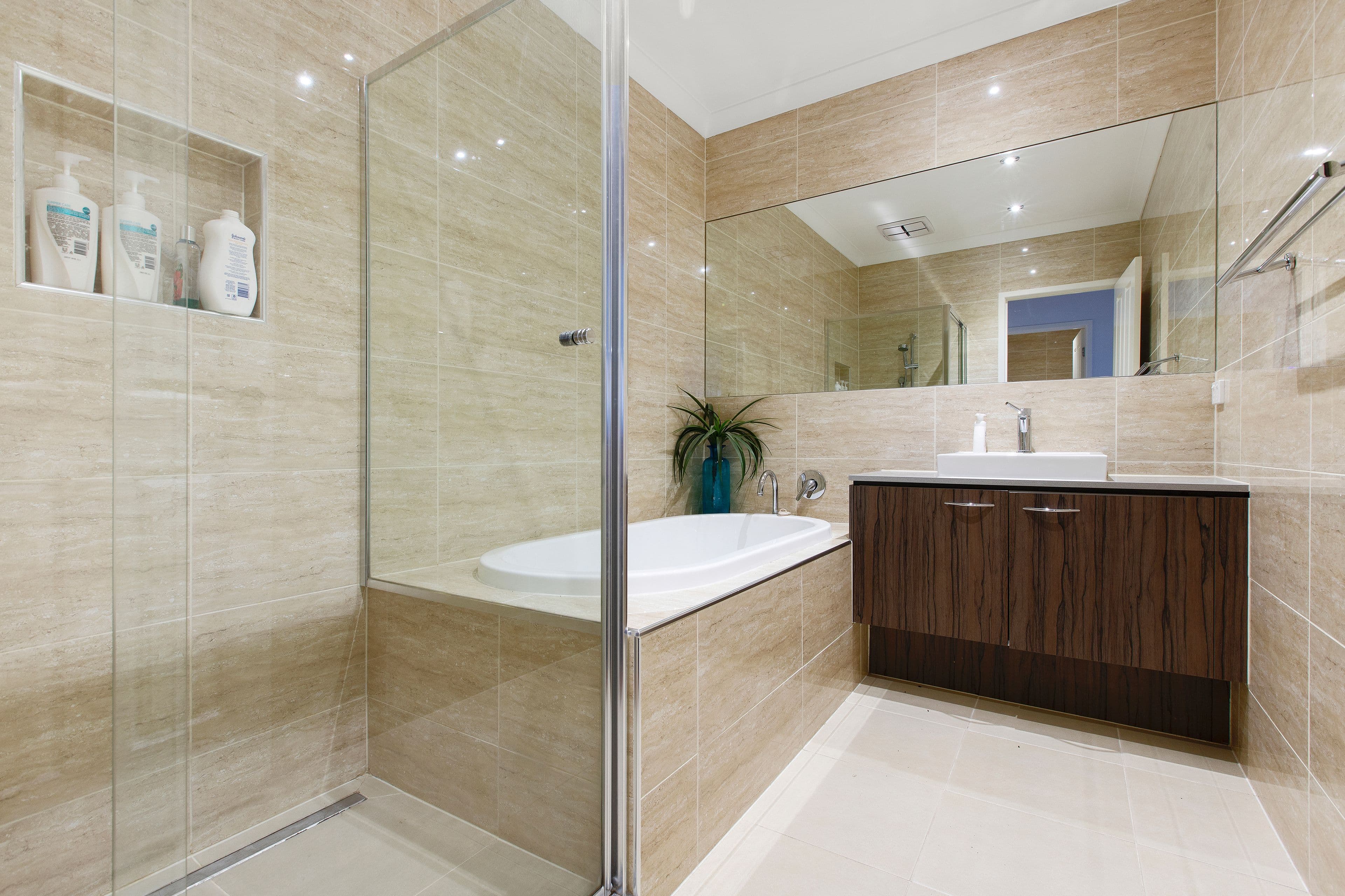 17 Brightstone Drive, Clyde North VIC 3978, Clyde North - Thumbnail 6