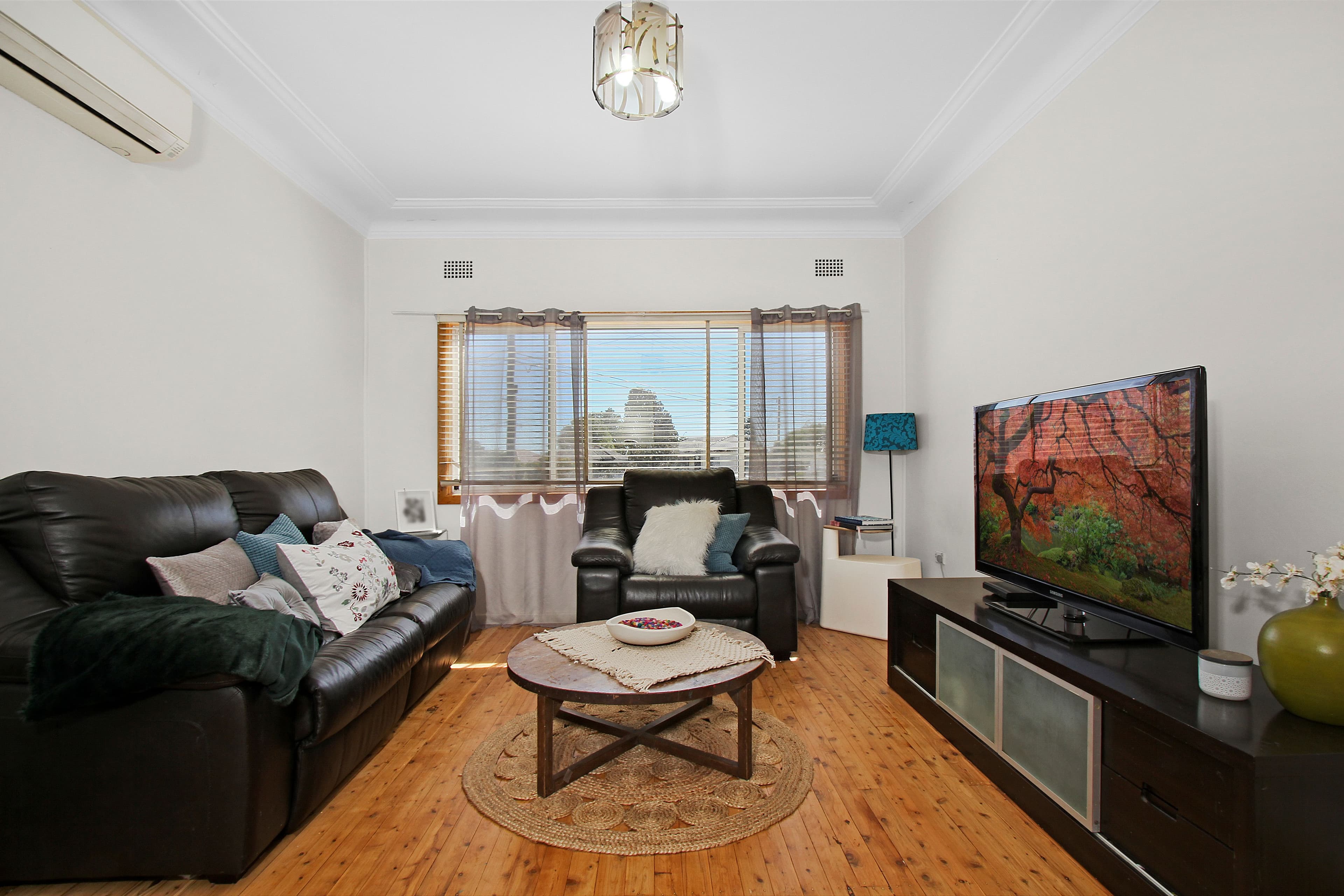 4 Arana Place, Cabramatta West - Thumbnail 2