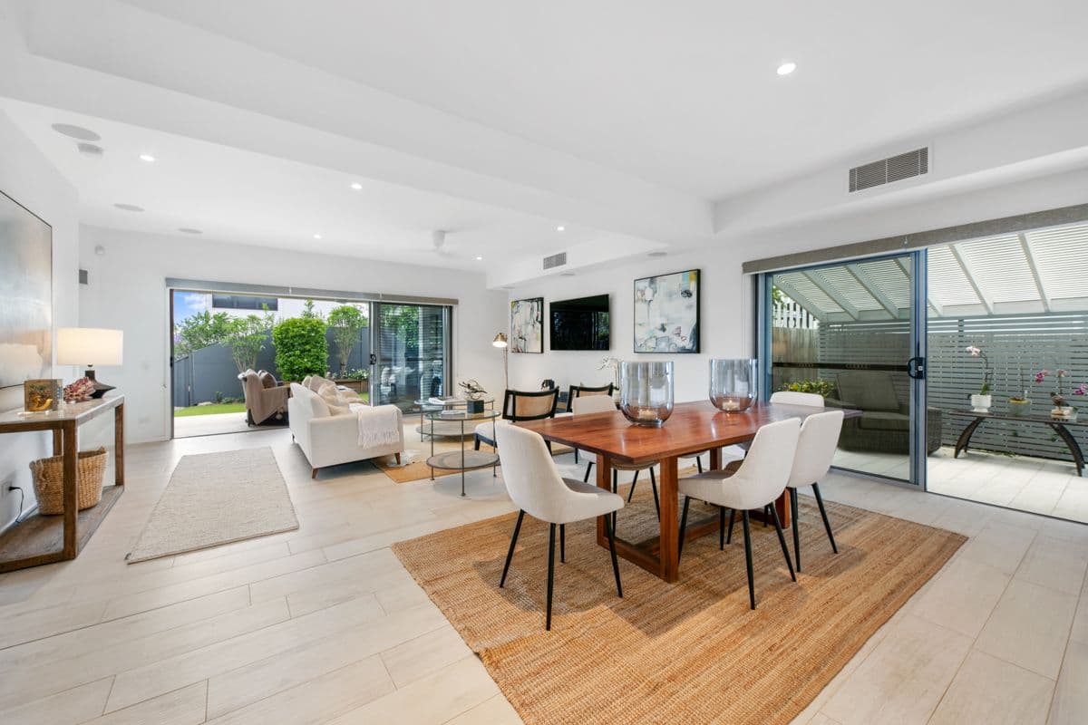 186 Cliveden Avenue, Corinda QLD 4075, Corinda - Thumbnail 3