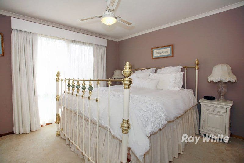 24 Kurrajong Court, CRANBOURNE VIC 3977, Cranbourne North - Thumbnail 5