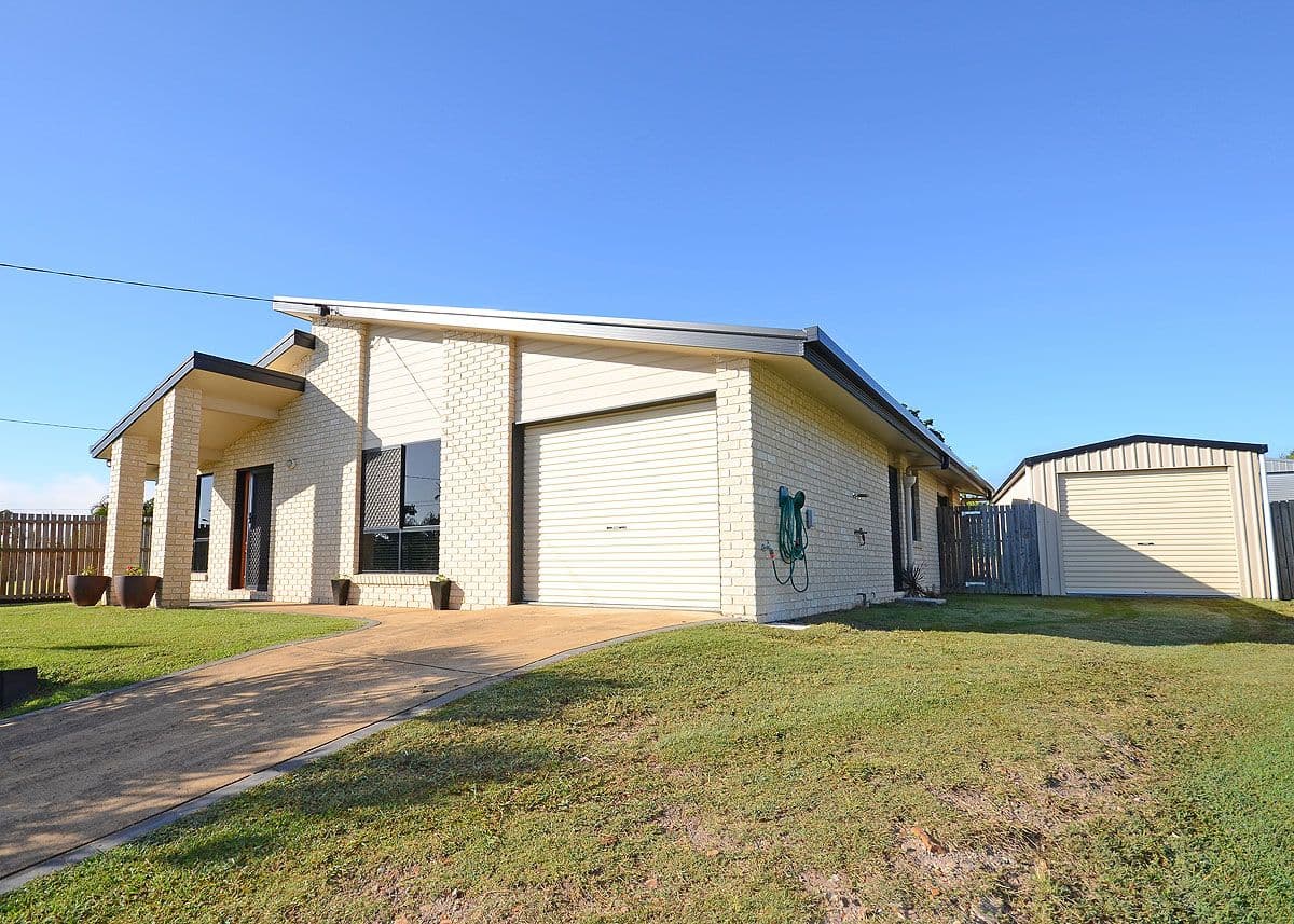 5 Carolyn Street, Dundowran Beach QLD 4655, Dundowran Beach - Thumbnail 2