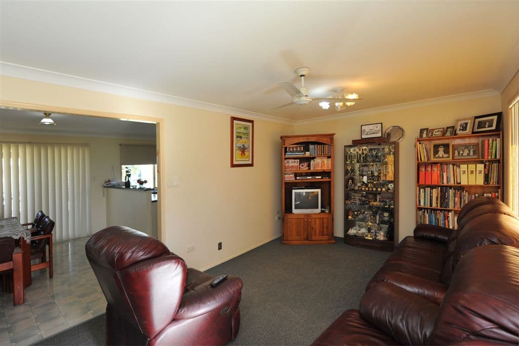 8 Gore Street, WESTBROOK QLD 4350, Westbrook - Thumbnail 2