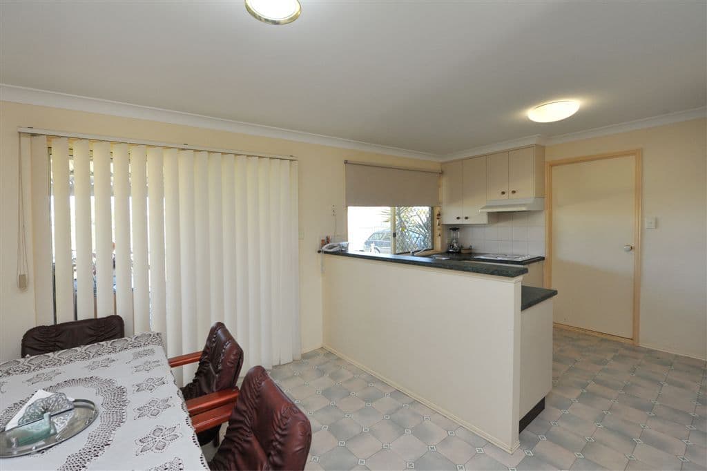 8 Gore Street, WESTBROOK QLD 4350, Westbrook - Thumbnail 6