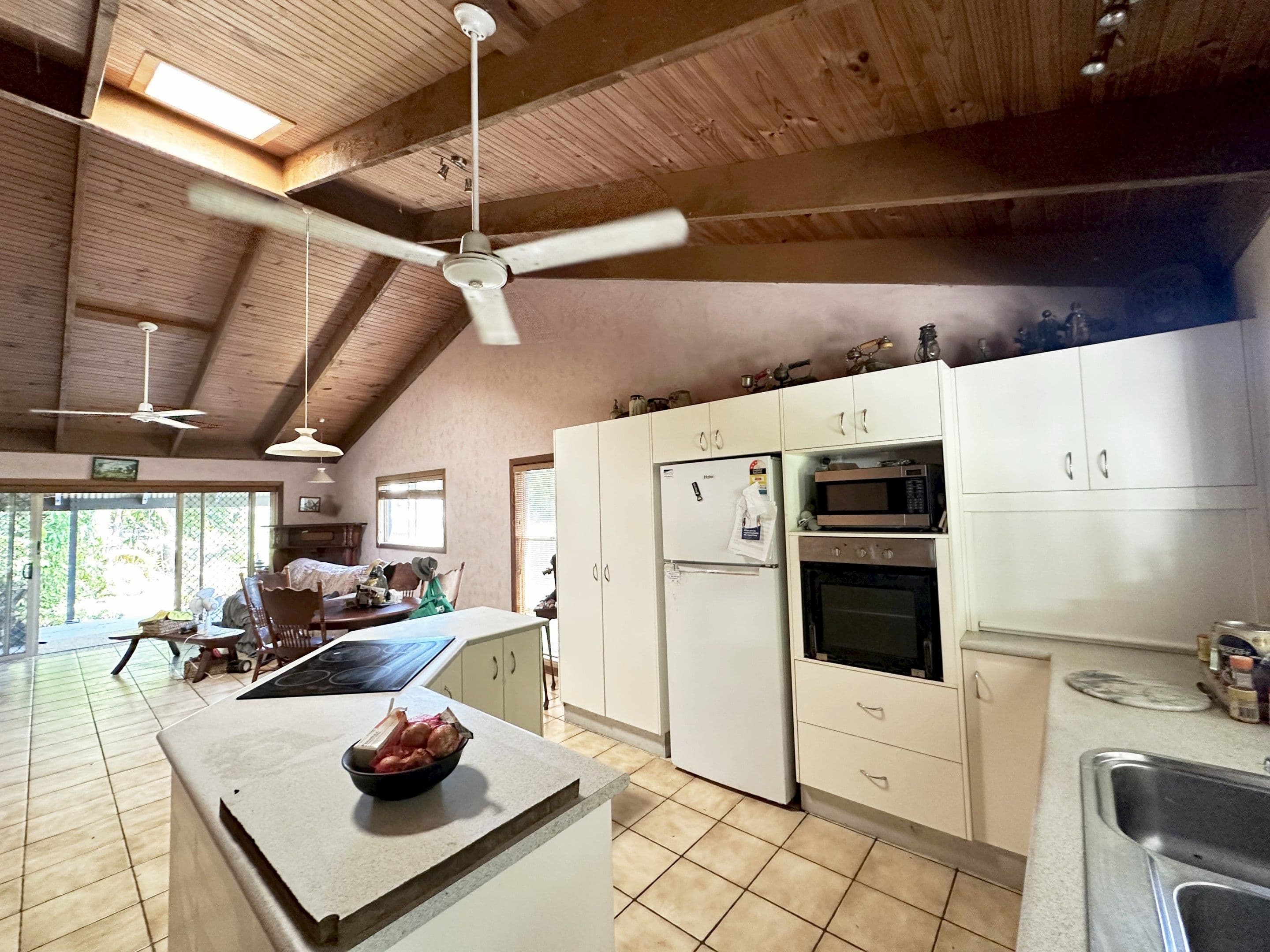 3 Seafarer Street, SOUTH MISSION QLD 4852, South Mission Beach - Thumbnail 2