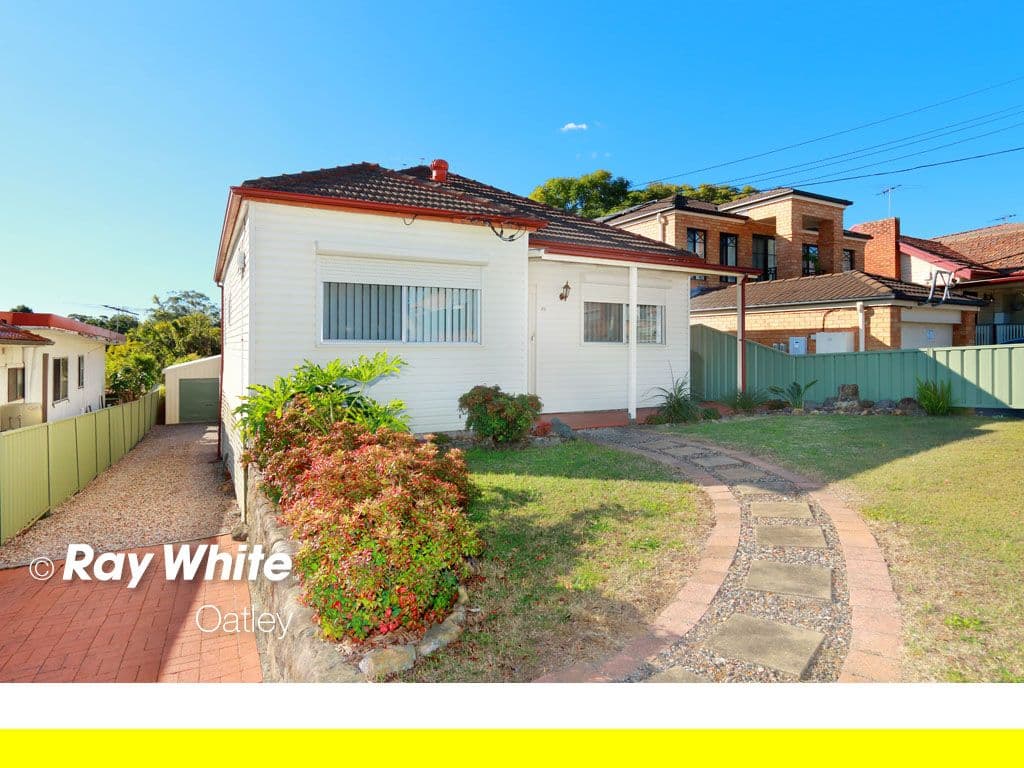 70 Henry Lawson Drive, Peakhurst - Image 1