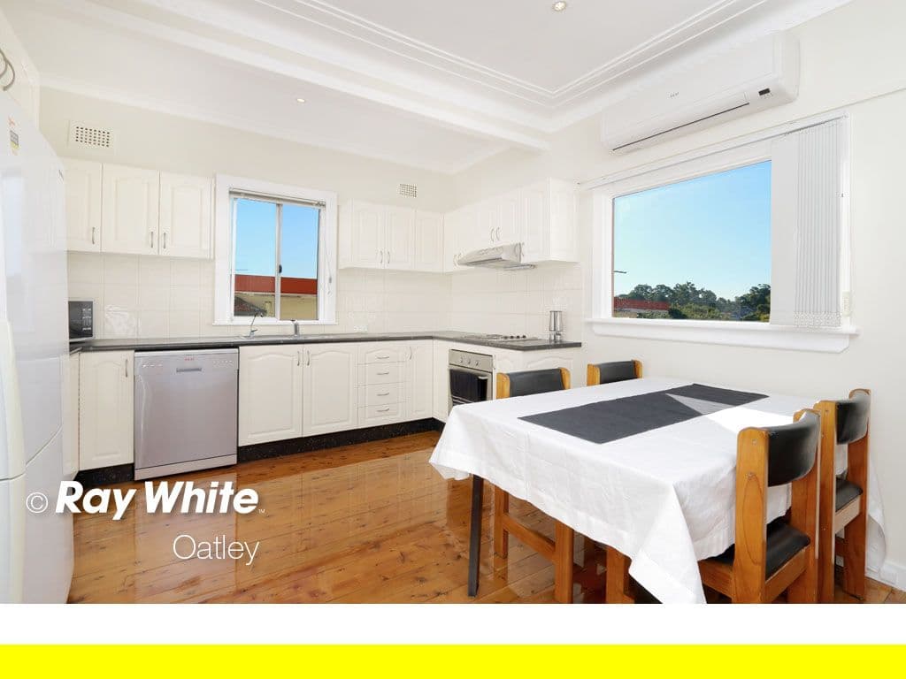 70 Henry Lawson Drive, Peakhurst - Thumbnail 4