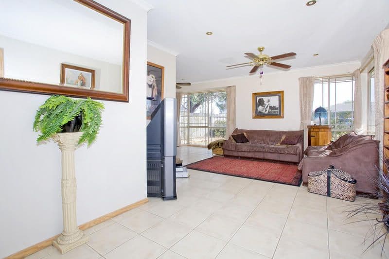 23  Carbine Drive, ST ALBANS PARK VIC 3219, St Albans Park - Thumbnail 5