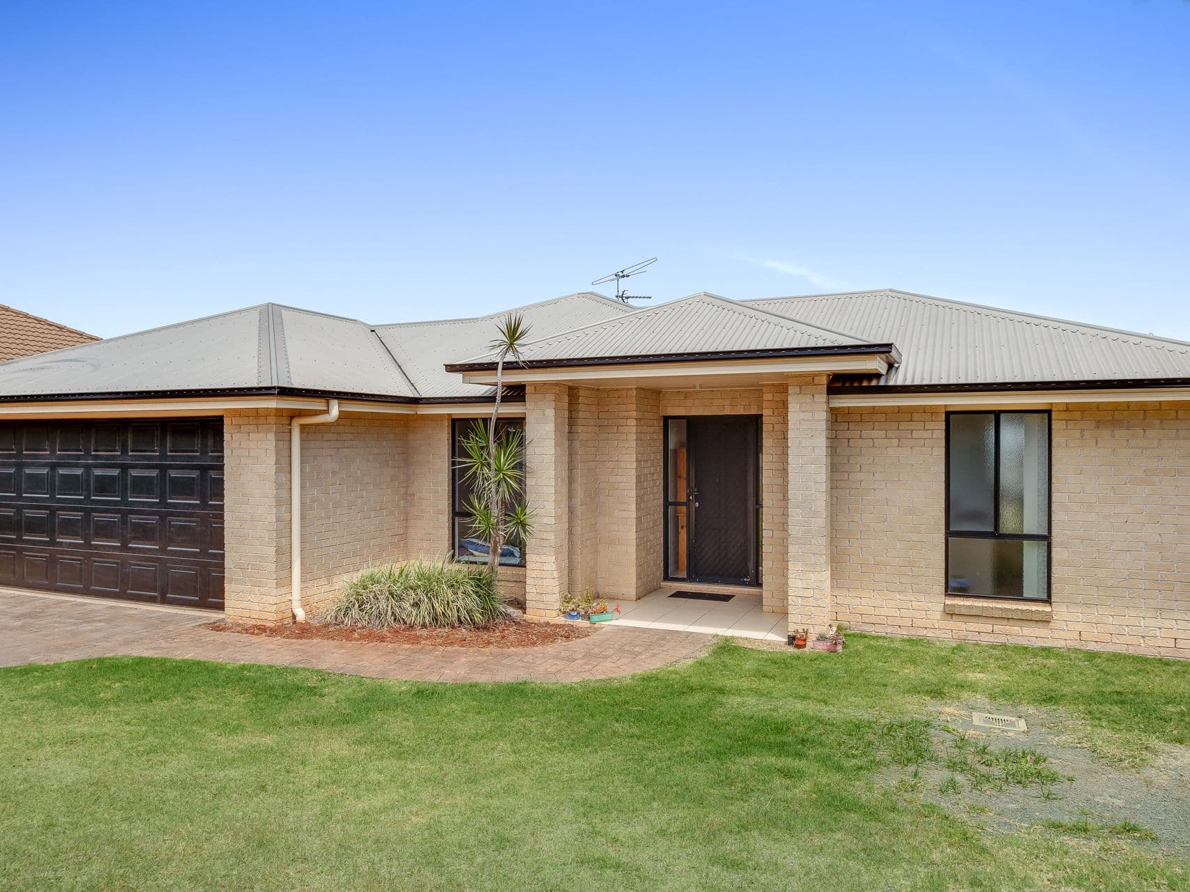 7 Diamantina Drive, Glenvale QLD 4350, Glenvale - Image 1