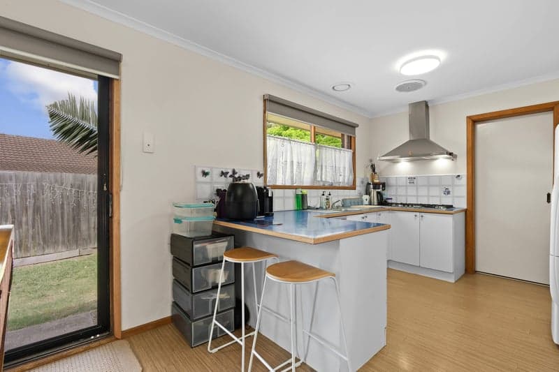 1 Lorraine Court, Pakenham - Thumbnail 4
