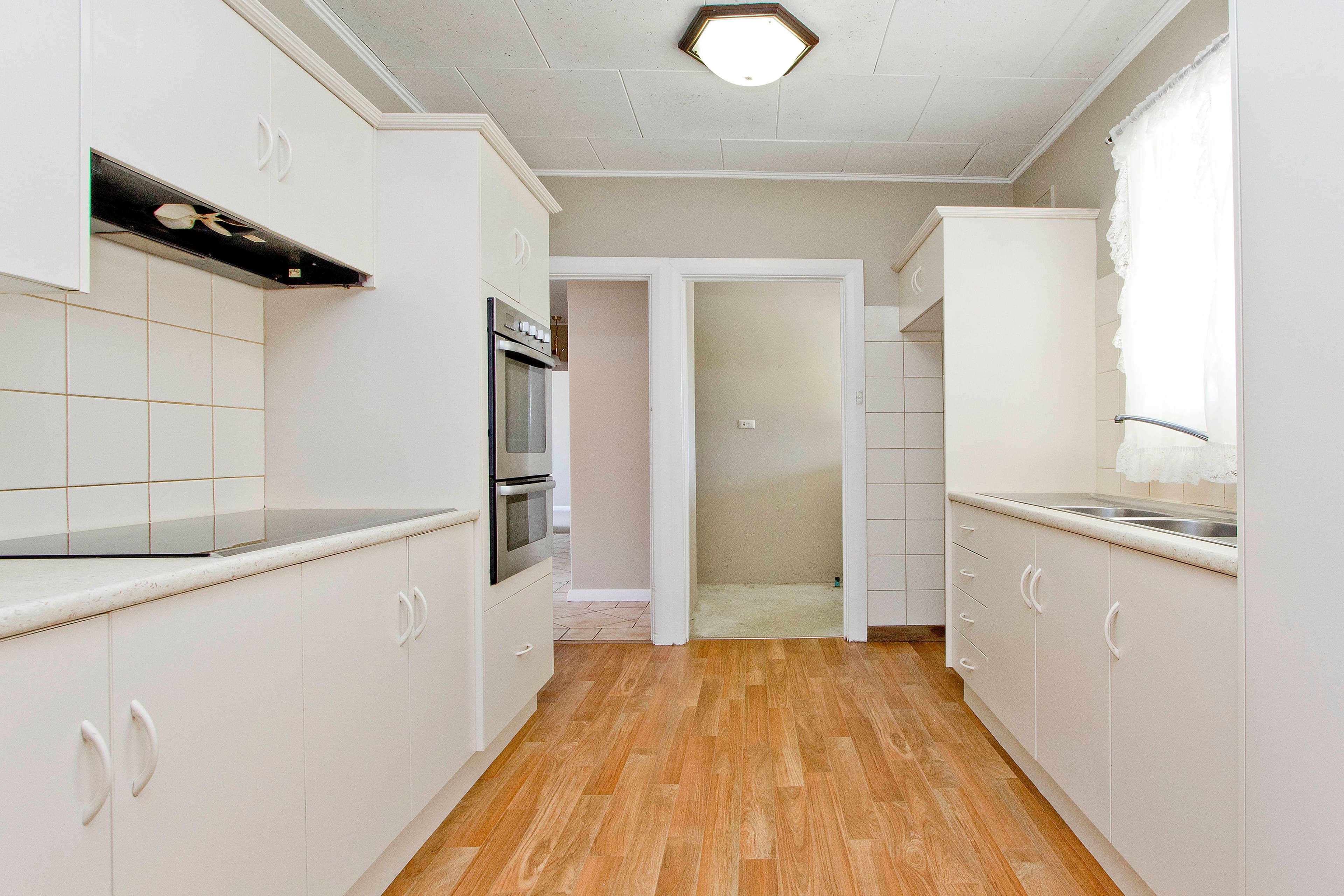 4 Washington Crescent, Findon SA 5023, Findon - Thumbnail 2