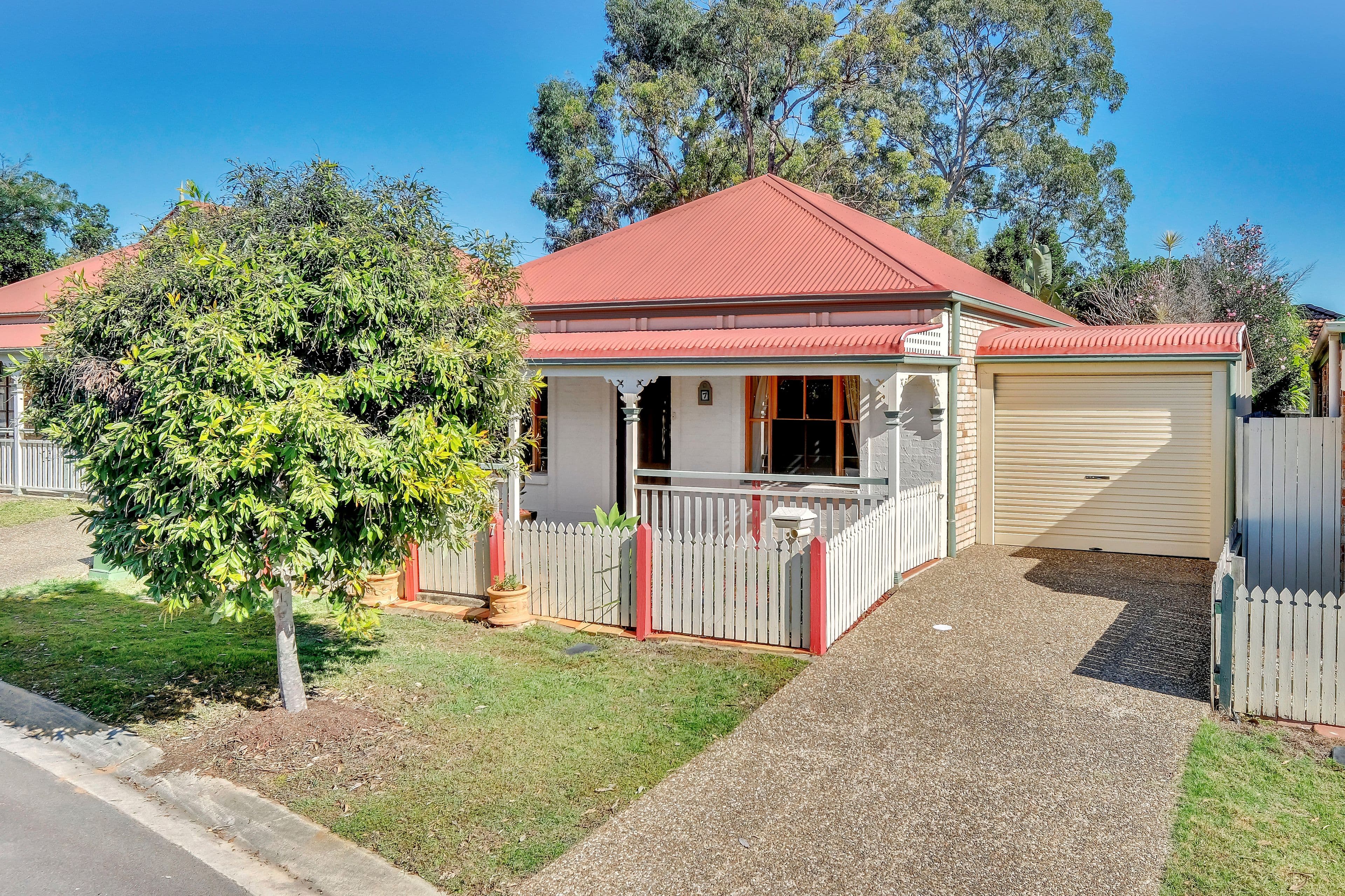 7 CHELSEA Place, Forest Lake QLD 4078, Forest Lake - Image 1
