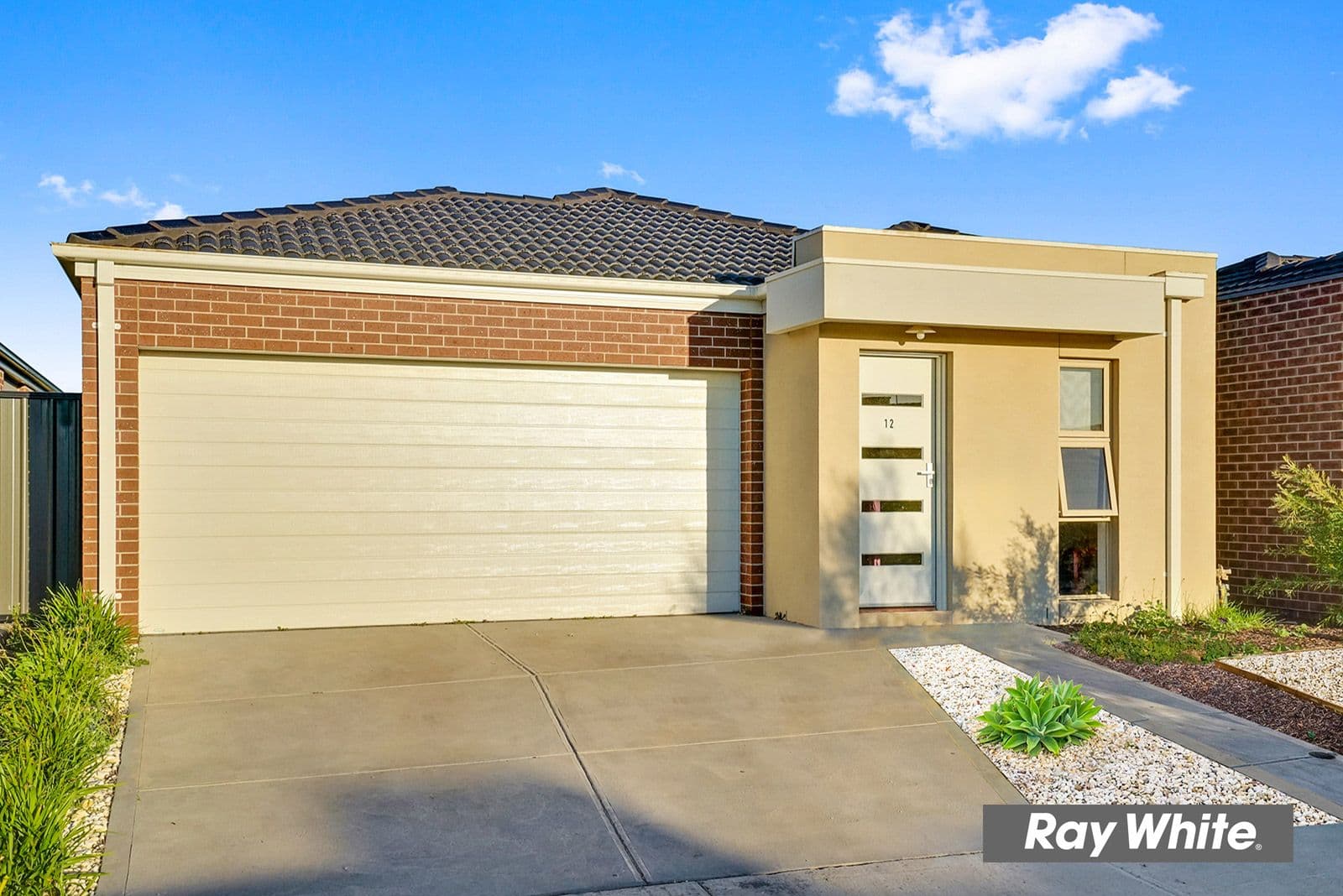 12 Barnsley Street, TRUGANINA VIC 3029, Truganina - Thumbnail 2