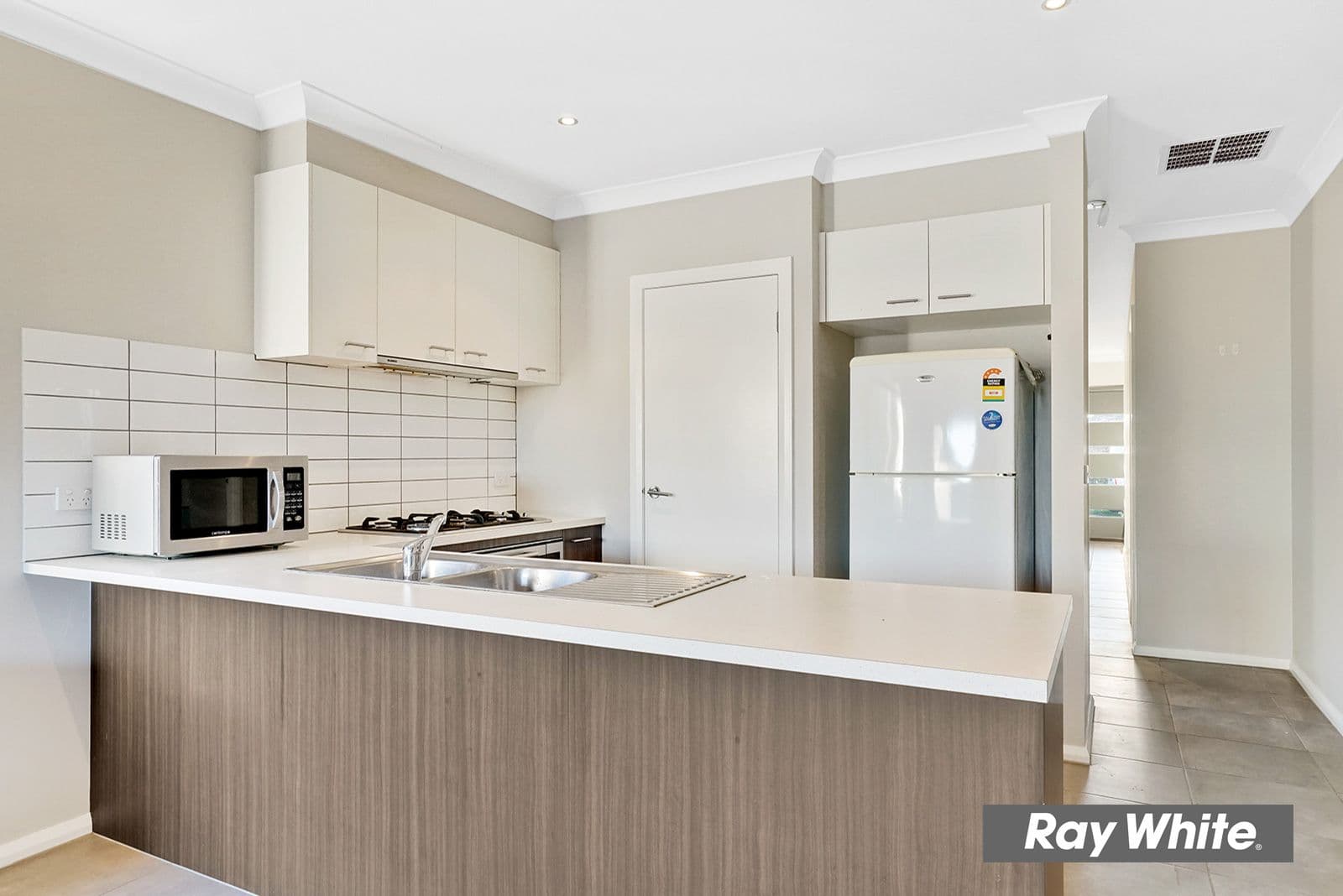12 Barnsley Street, TRUGANINA VIC 3029, Truganina - Thumbnail 8