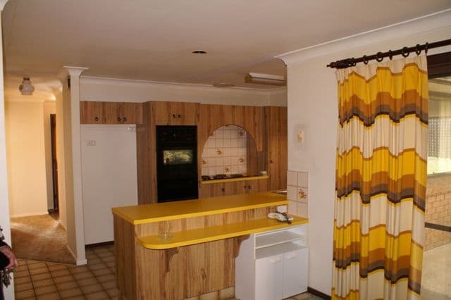 6  Bowen Place, ORANGE NSW 2800, Orange - Thumbnail 4