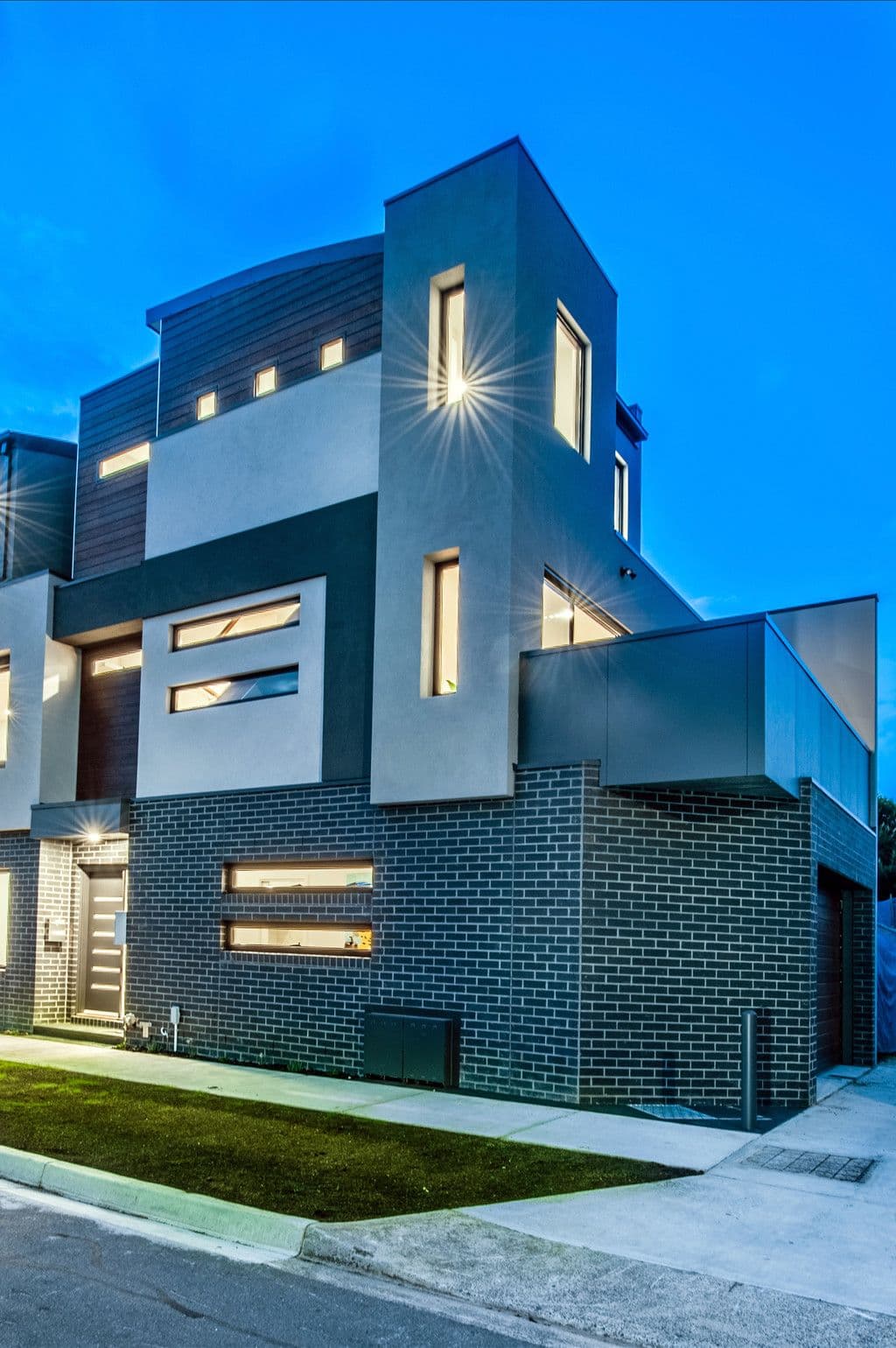 98 Liston Avenue, Reservoir VIC 3073, Reservoir - Thumbnail 2