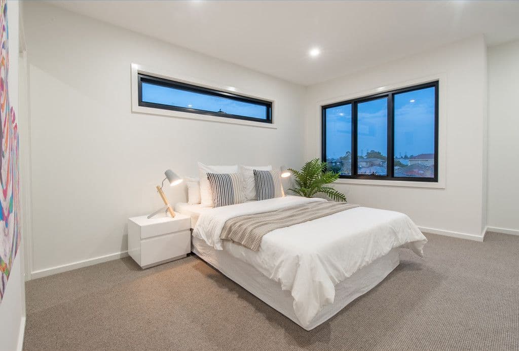 98 Liston Avenue, Reservoir VIC 3073, Reservoir - Thumbnail 7