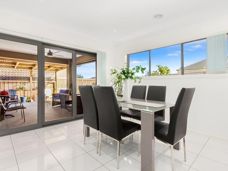 17 Golden Avenue, Warragul VIC 3820, Warragul - Thumbnail 4