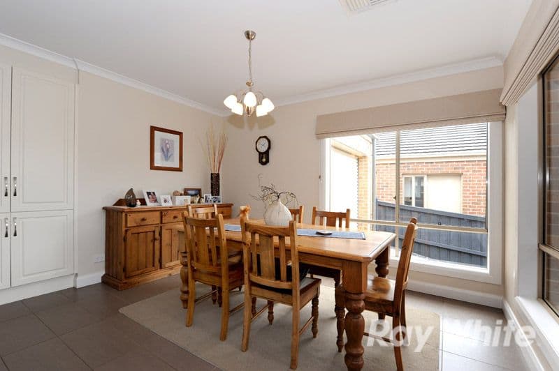 8 Southgate Drive, BERWICK VIC 3806, Berwick - Thumbnail 3