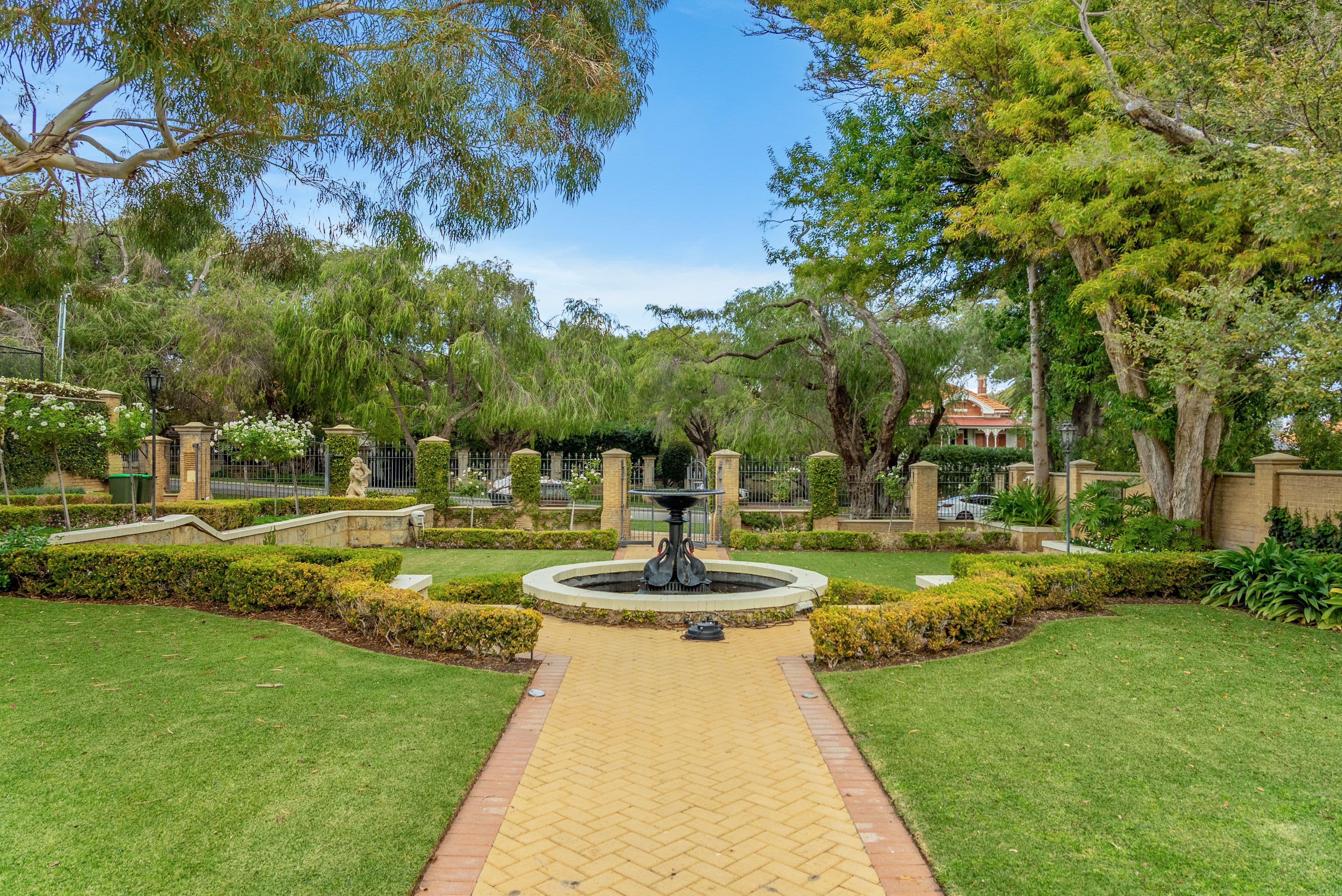 138 Forrest Street, Peppermint Grove WA 6011, Peppermint Grove - Thumbnail 2