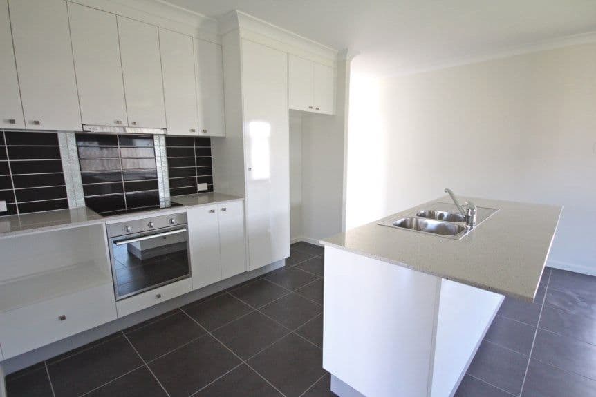 12 Reef Drive, Sarina QLD 4737, Sarina - Thumbnail 2