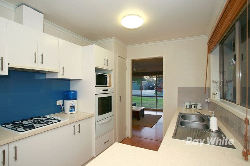 45 Maculata Drive, CRANBOURNE WEST VIC 3977, Cranbourne West - Thumbnail 2