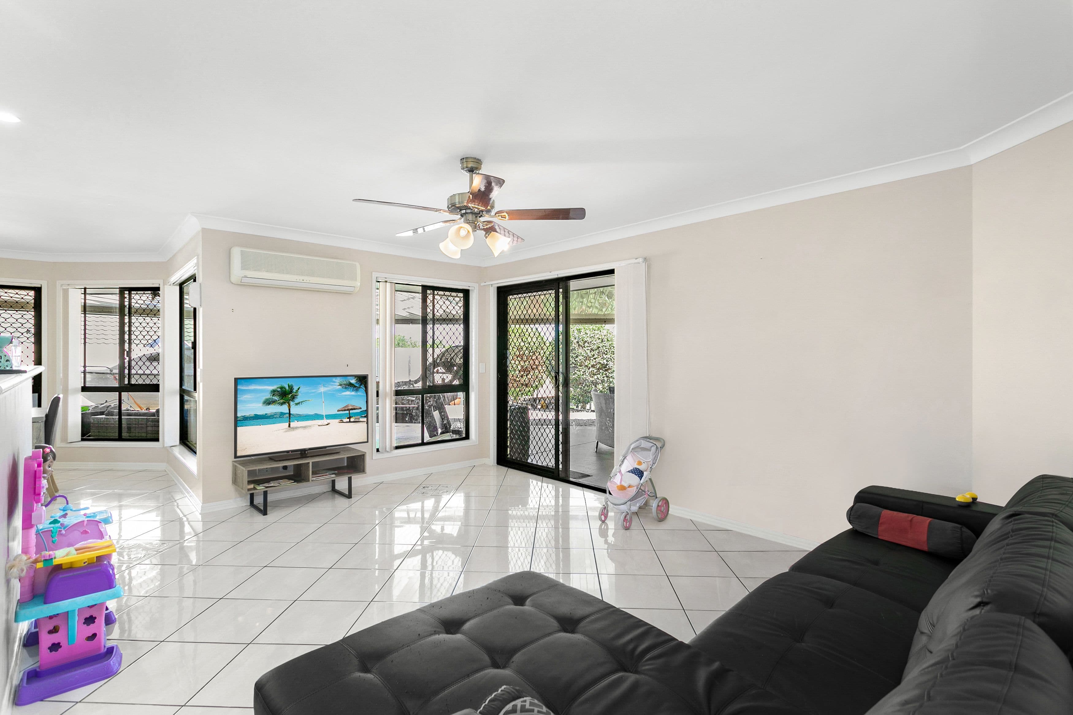 106 Mariner Boulevard, Deception Bay QLD 4508, Deception Bay - Thumbnail 3