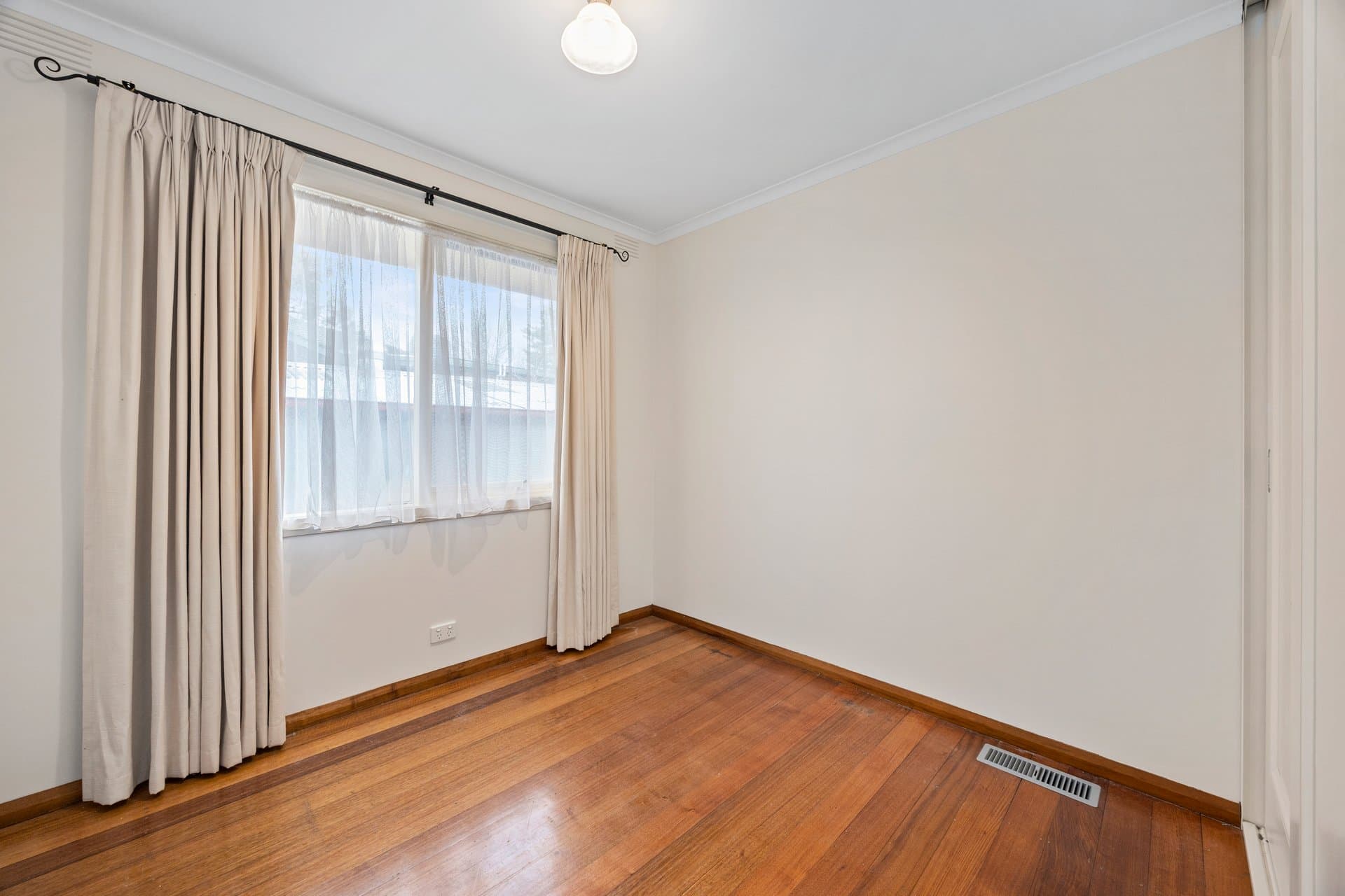 13 Rozelle Avenue, Ringwood East - Thumbnail 8