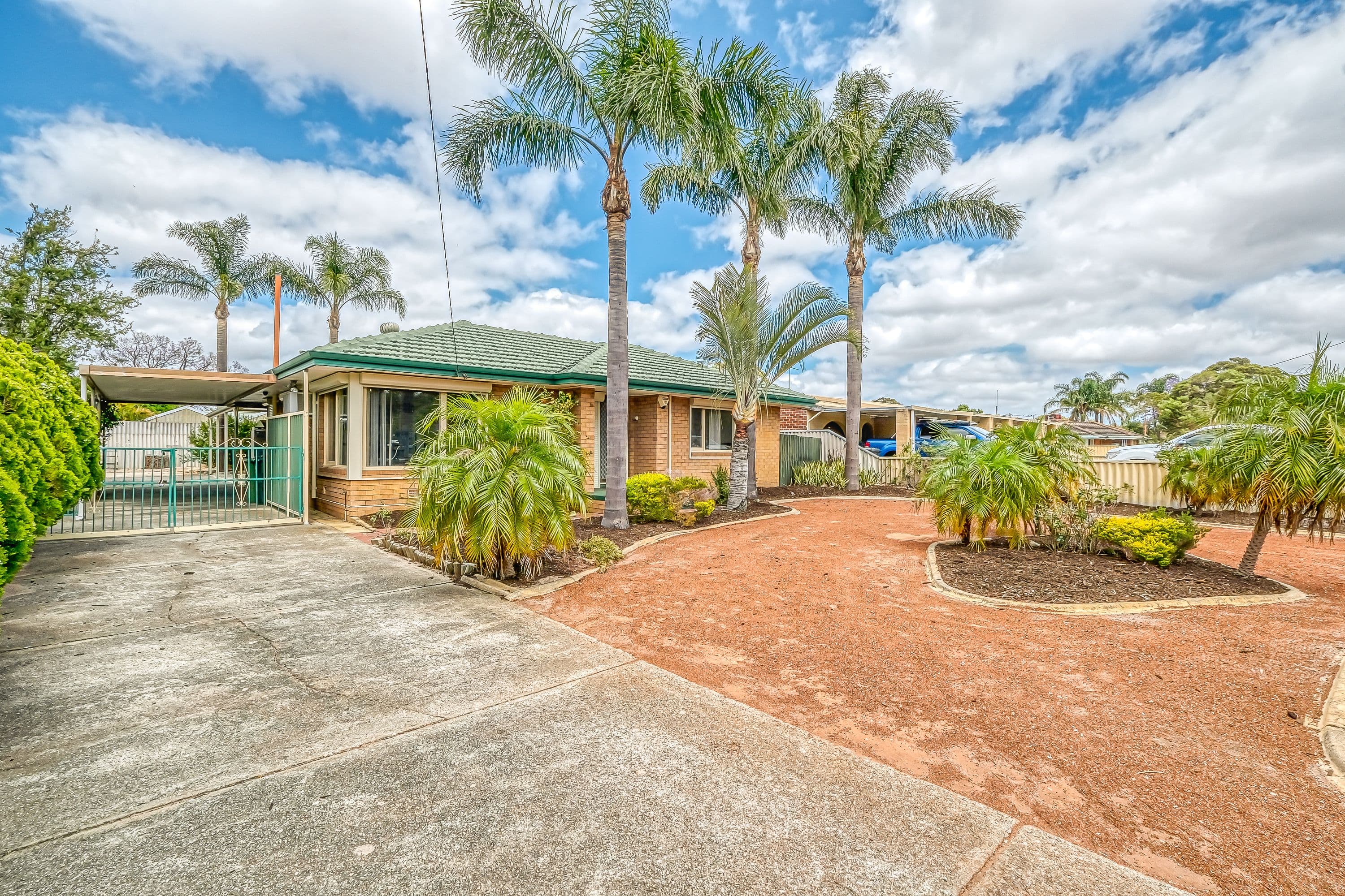 35 Willowmead Way, Kelmscott WA 6111, Kelmscott - Thumbnail 2