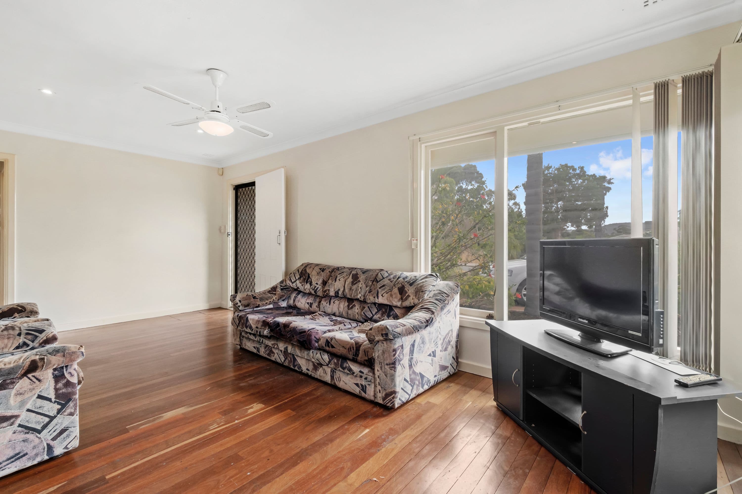 35 Willowmead Way, Kelmscott WA 6111, Kelmscott - Thumbnail 4