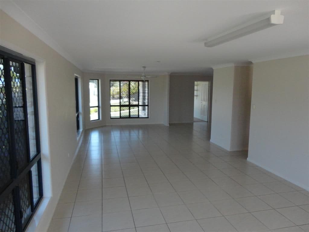 5 Glen Eagles Close, WONDUNNA QLD 4655, Wondunna - Thumbnail 7