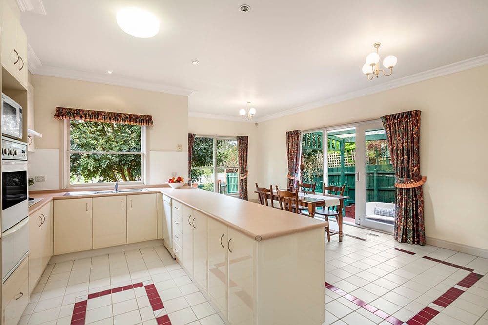 216 Templestowe Road, TEMPLESTOWE LOWER VIC 3107, Templestowe Lower - Thumbnail 3