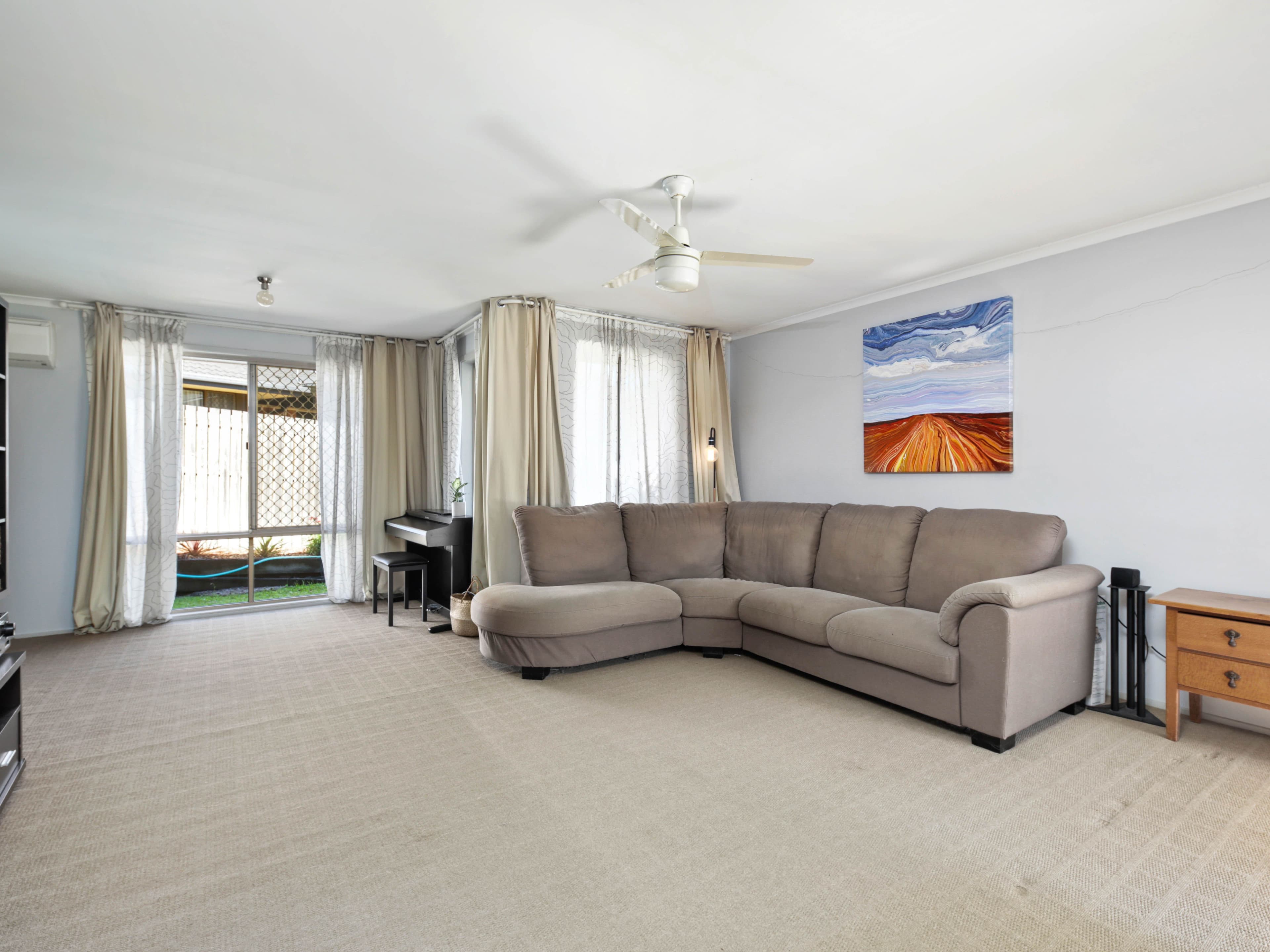 18 Natone Court, Edens Landing QLD 4207, Edens Landing - Thumbnail 2
