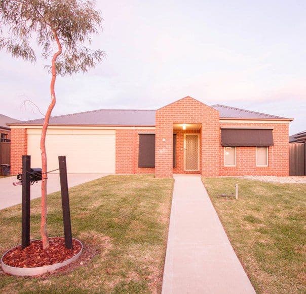 24 Lysterfield Lane, Wodonga VIC 3690, Wodonga - Image 1